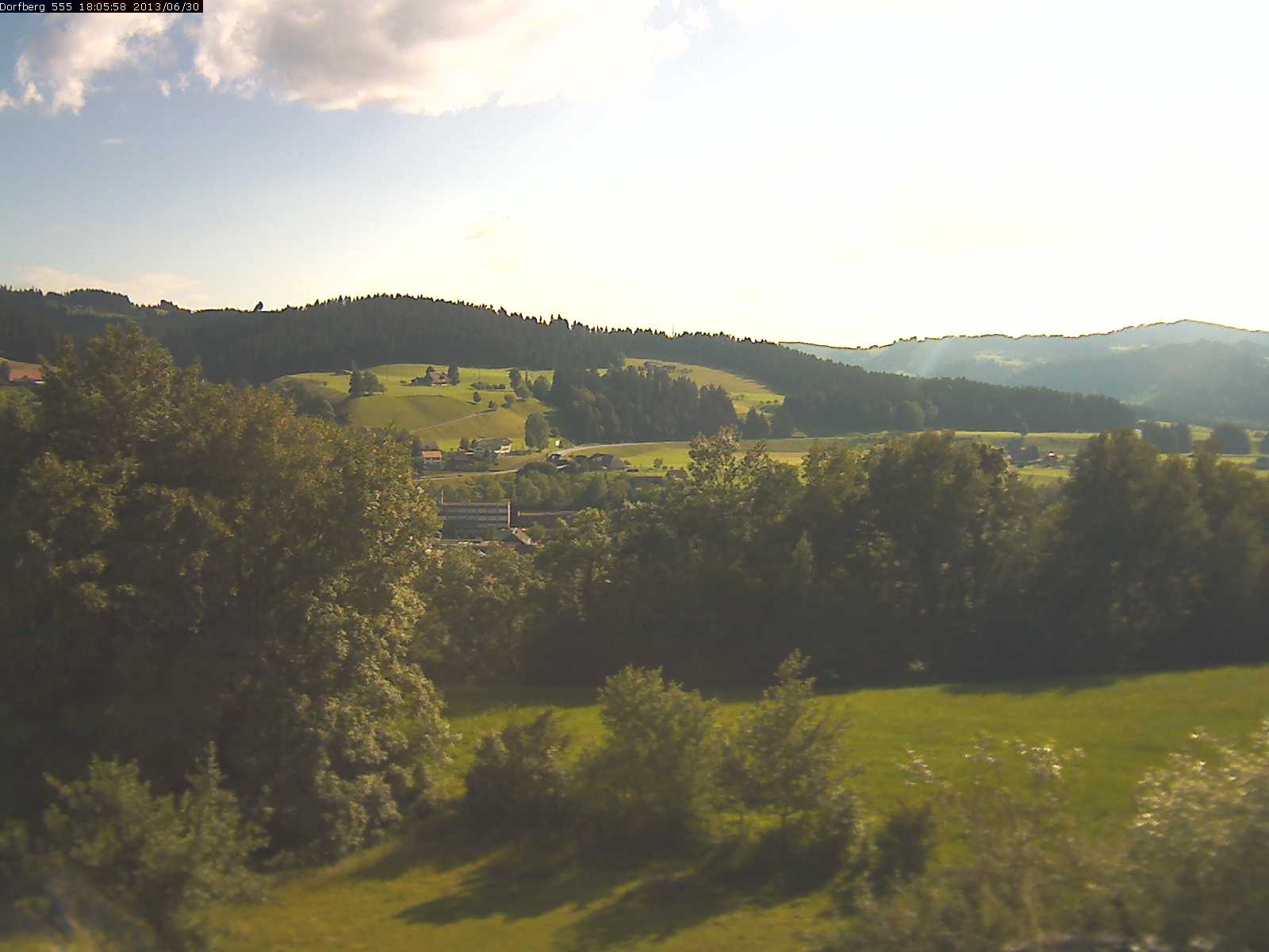 Webcam-Bild: Aussicht vom Dorfberg in Langnau 20130630-180600