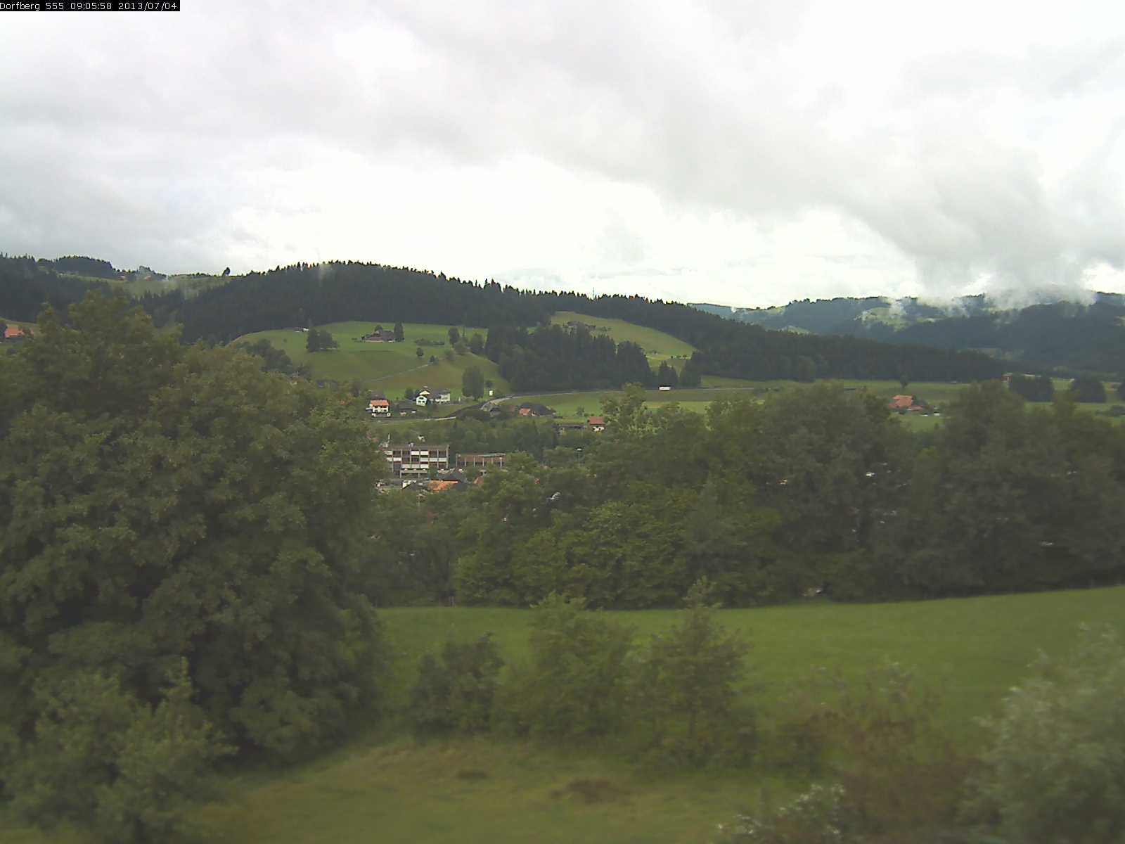 Webcam-Bild: Aussicht vom Dorfberg in Langnau 20130704-090600