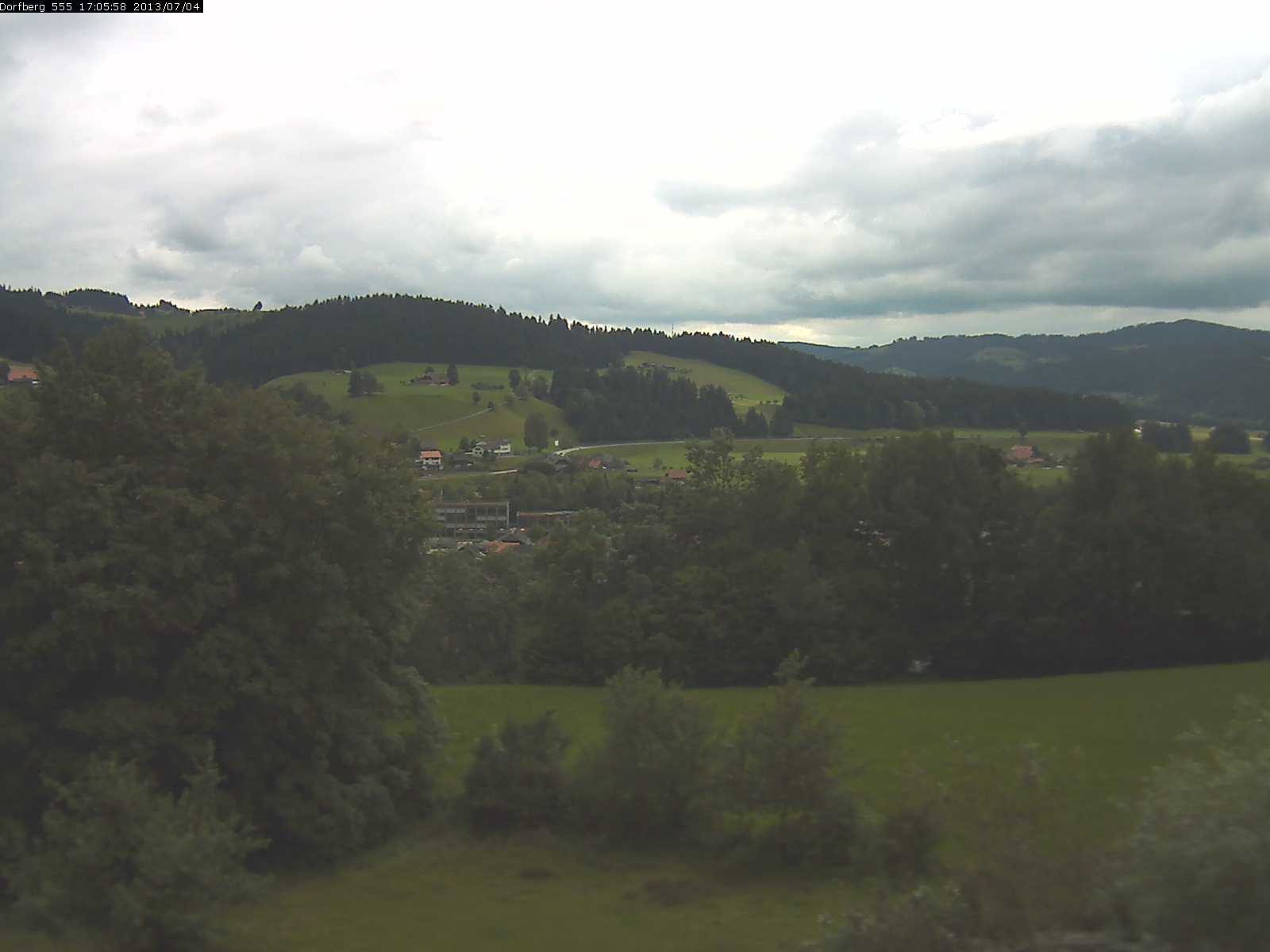 Webcam-Bild: Aussicht vom Dorfberg in Langnau 20130704-170600