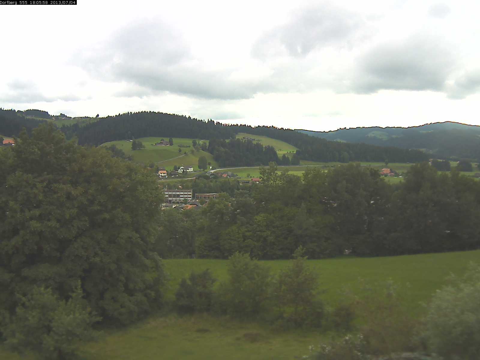 Webcam-Bild: Aussicht vom Dorfberg in Langnau 20130704-180600