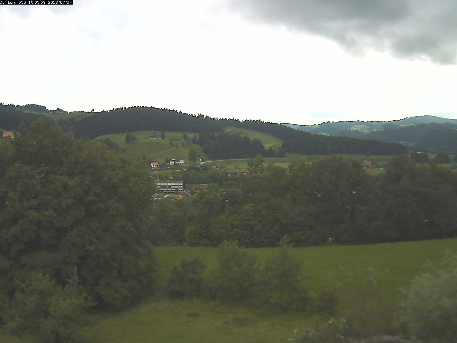 Webcam-Bild: Aussicht vom Dorfberg in Langnau 20130704-190600