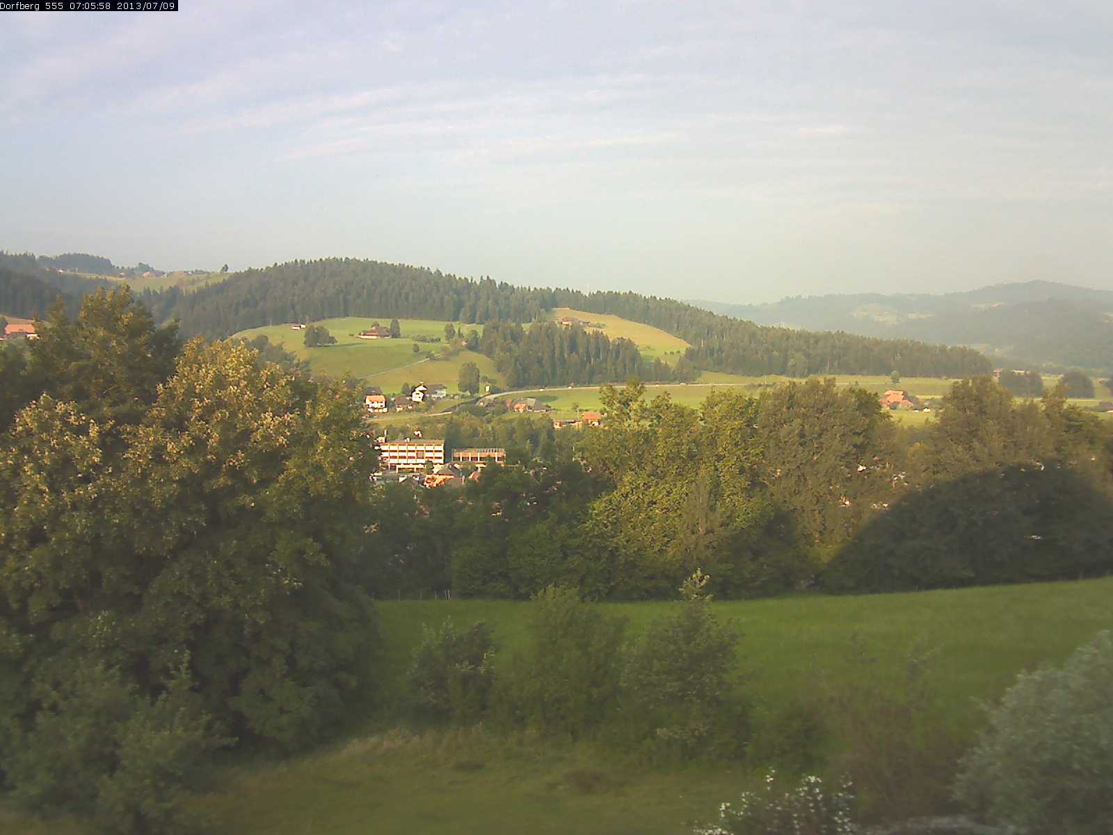 Webcam-Bild: Aussicht vom Dorfberg in Langnau 20130709-070600