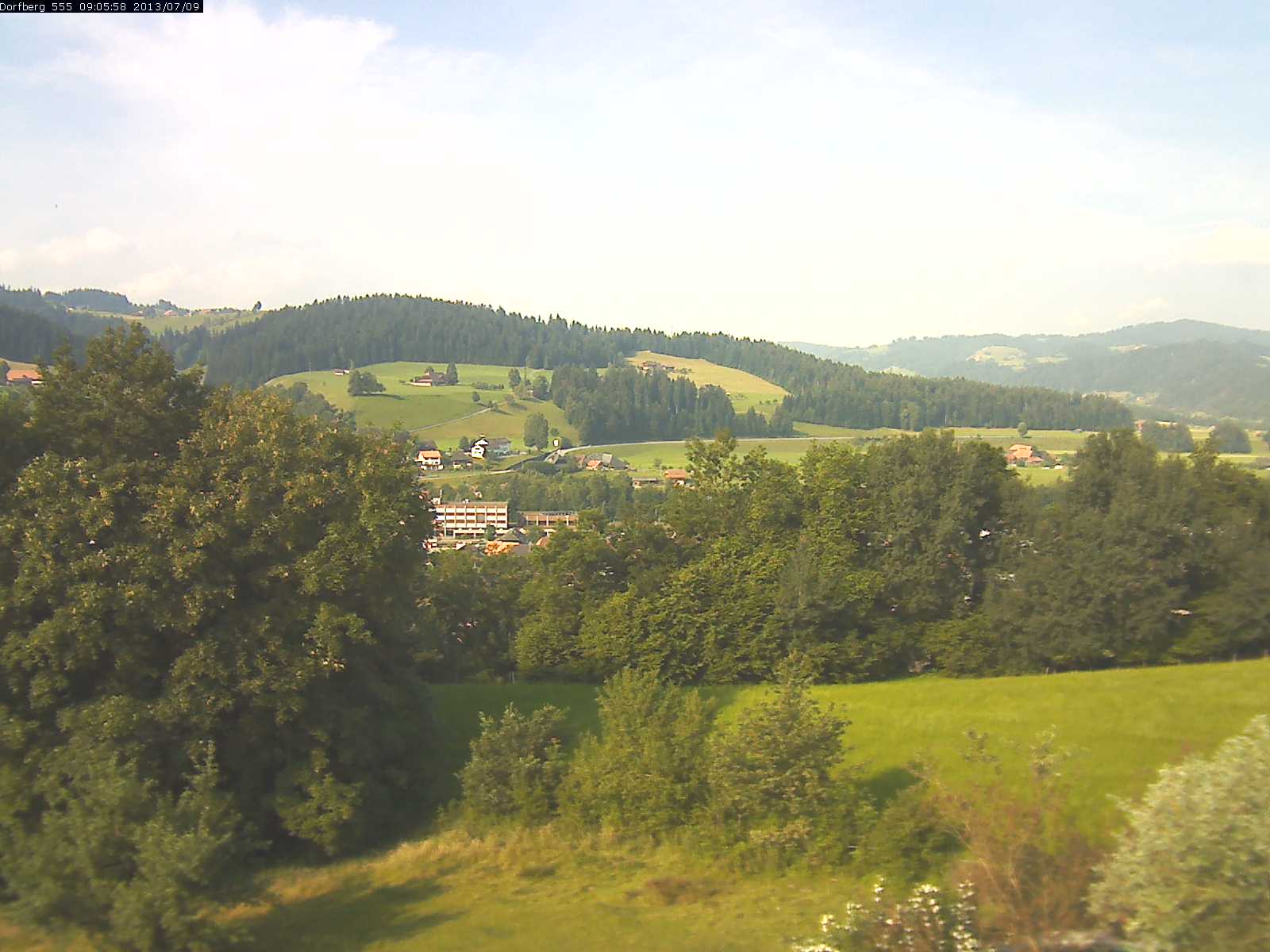 Webcam-Bild: Aussicht vom Dorfberg in Langnau 20130709-090600