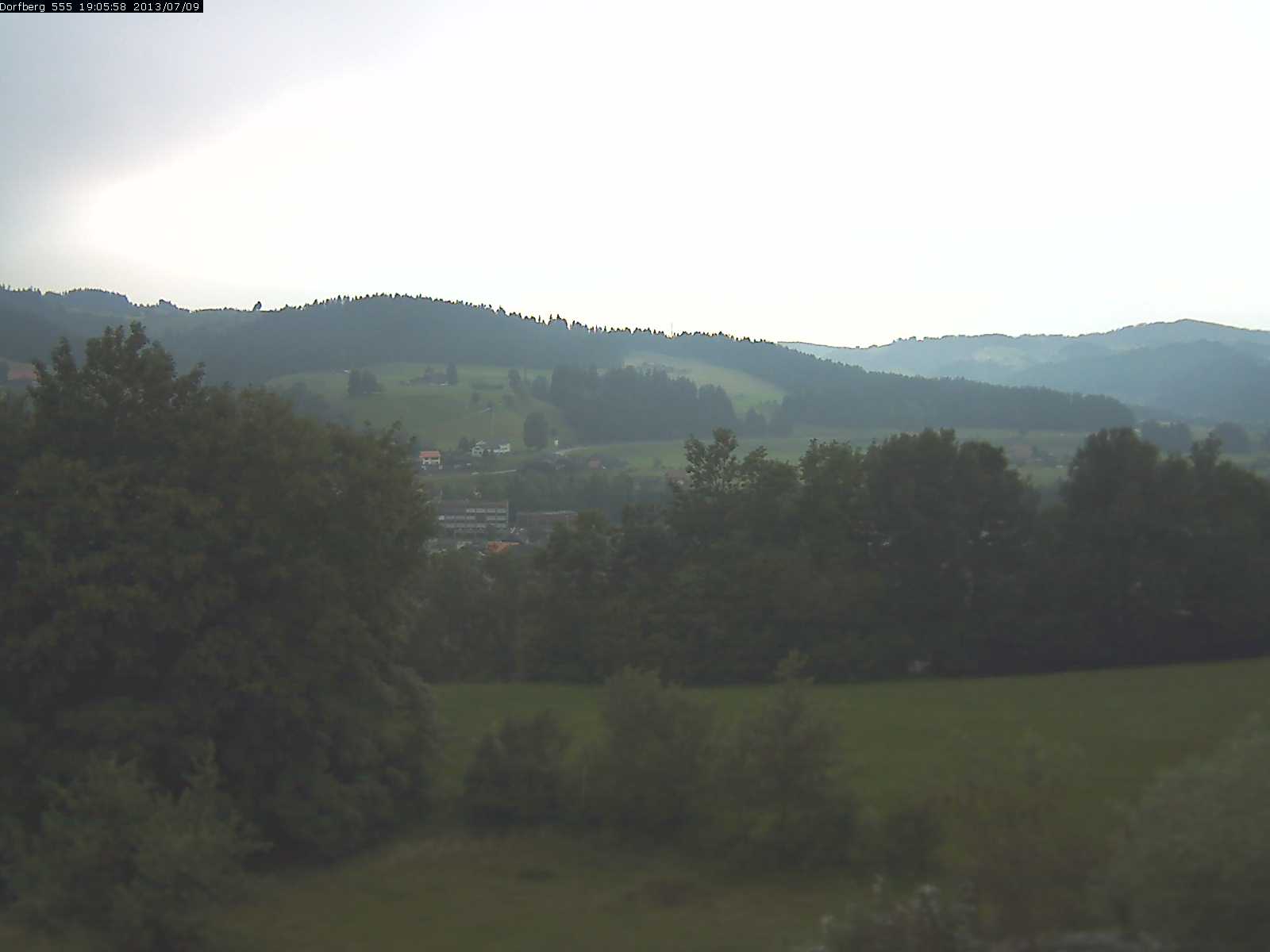 Webcam-Bild: Aussicht vom Dorfberg in Langnau 20130709-190600