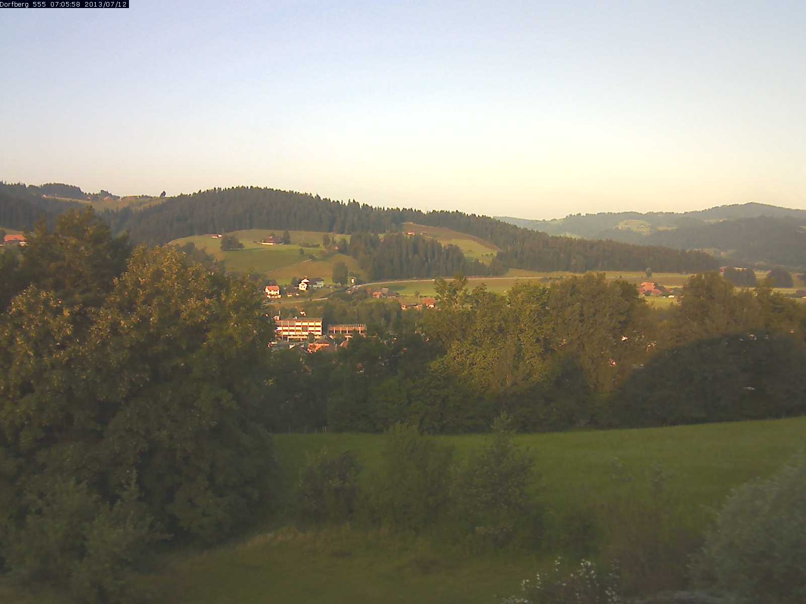 Webcam-Bild: Aussicht vom Dorfberg in Langnau 20130712-070600