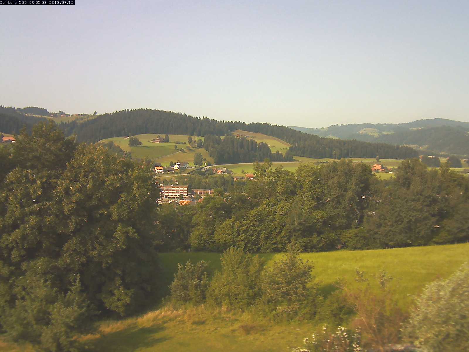 Webcam-Bild: Aussicht vom Dorfberg in Langnau 20130712-090600