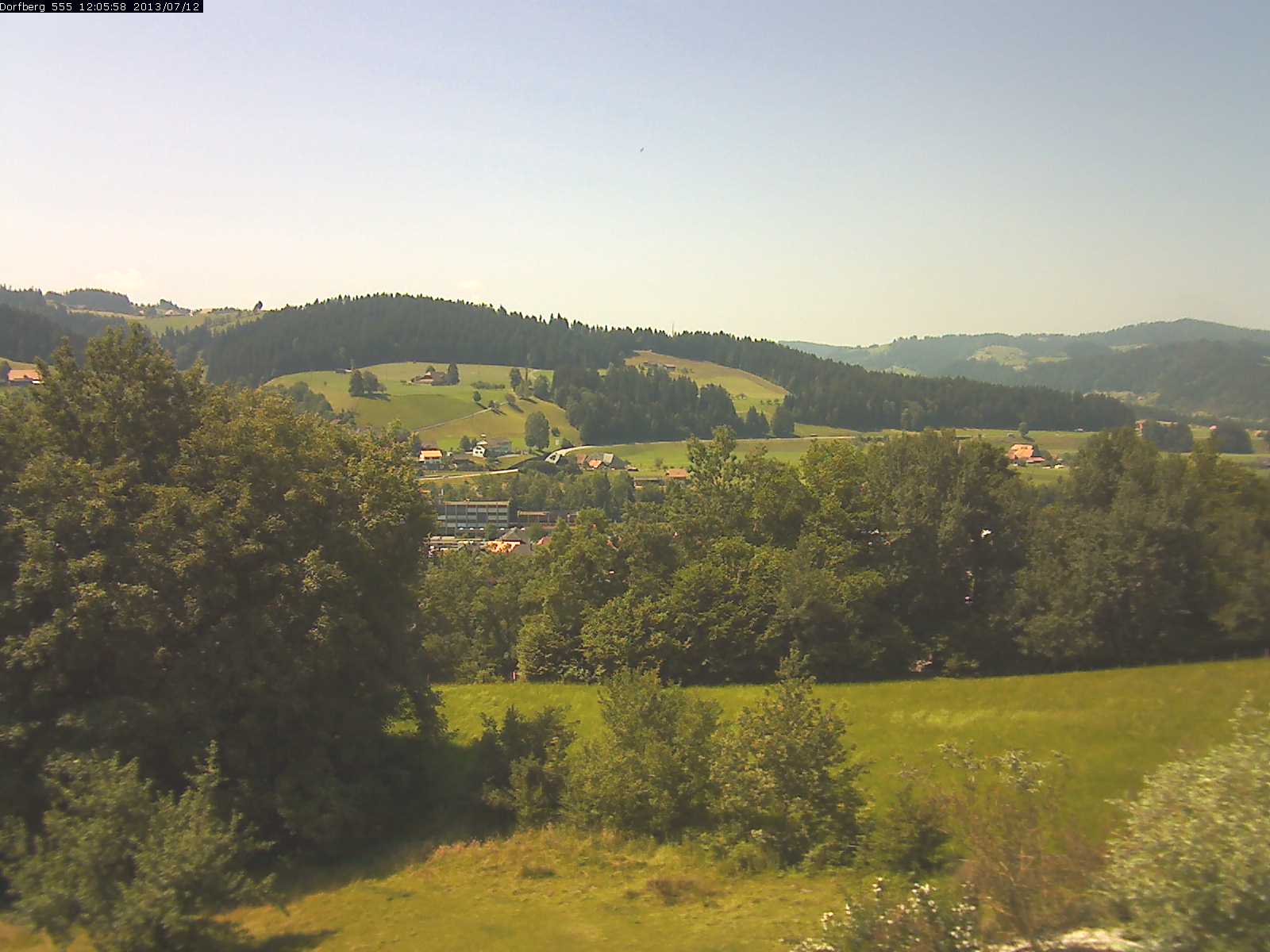 Webcam-Bild: Aussicht vom Dorfberg in Langnau 20130712-120600