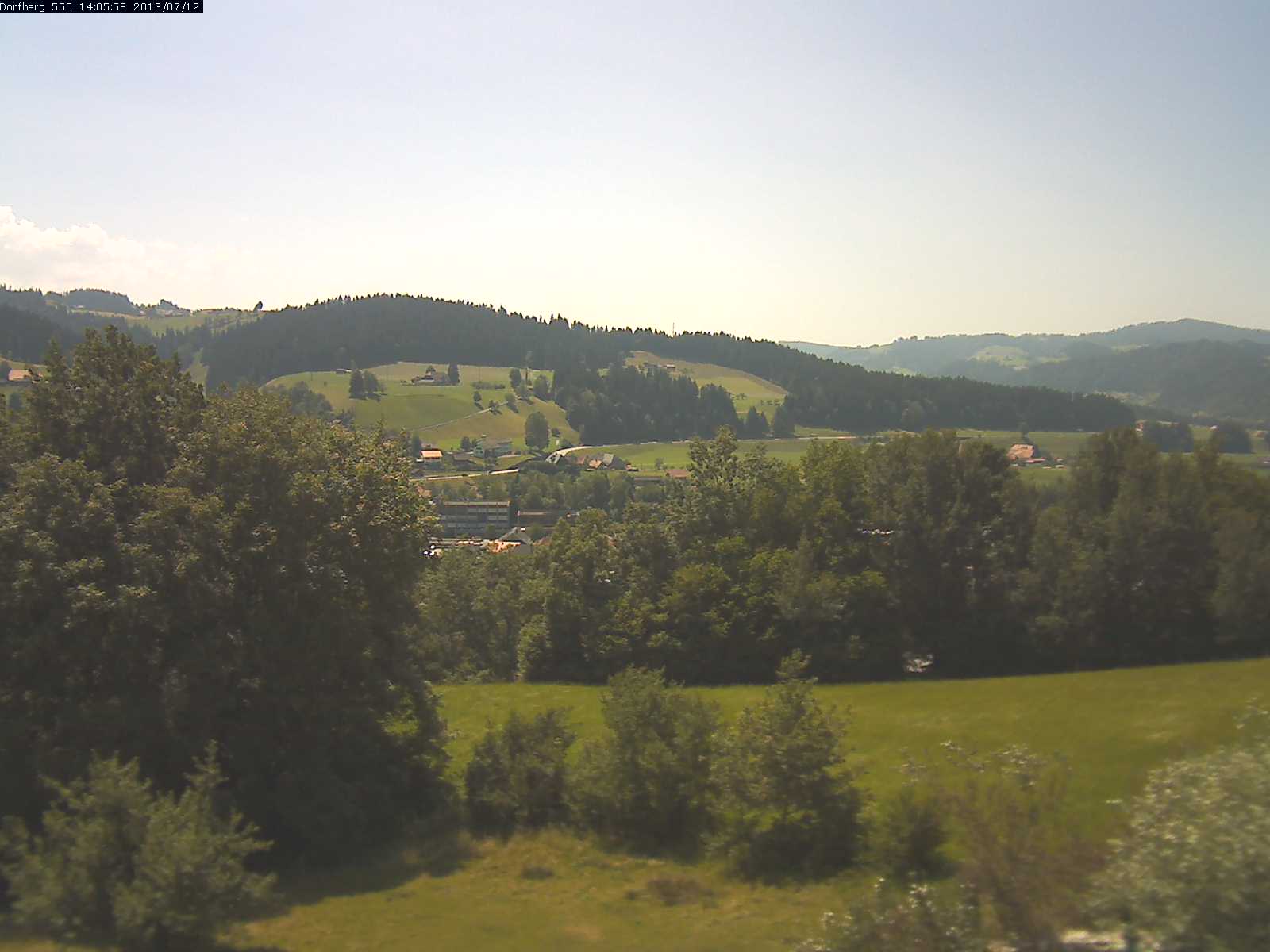 Webcam-Bild: Aussicht vom Dorfberg in Langnau 20130712-140600