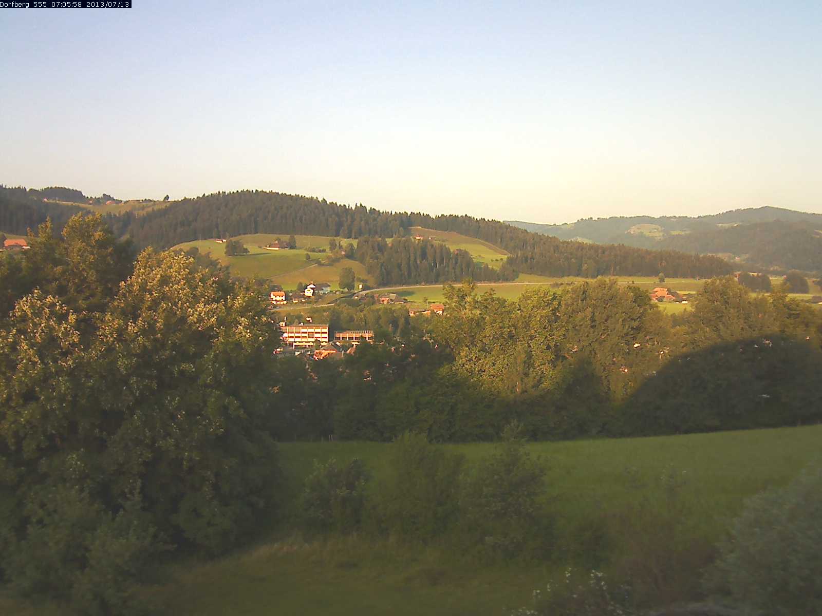 Webcam-Bild: Aussicht vom Dorfberg in Langnau 20130713-070600