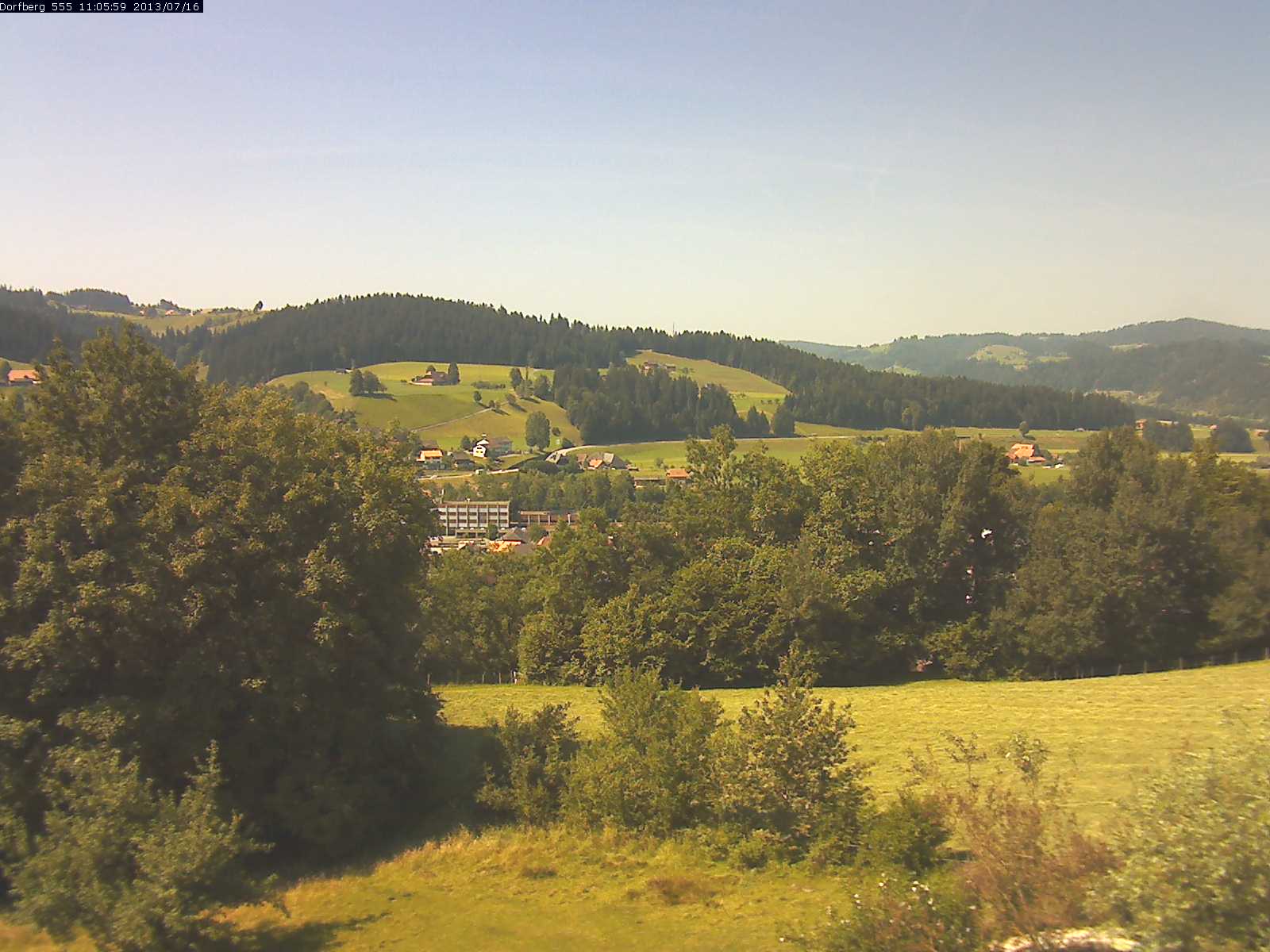 Webcam-Bild: Aussicht vom Dorfberg in Langnau 20130716-110600
