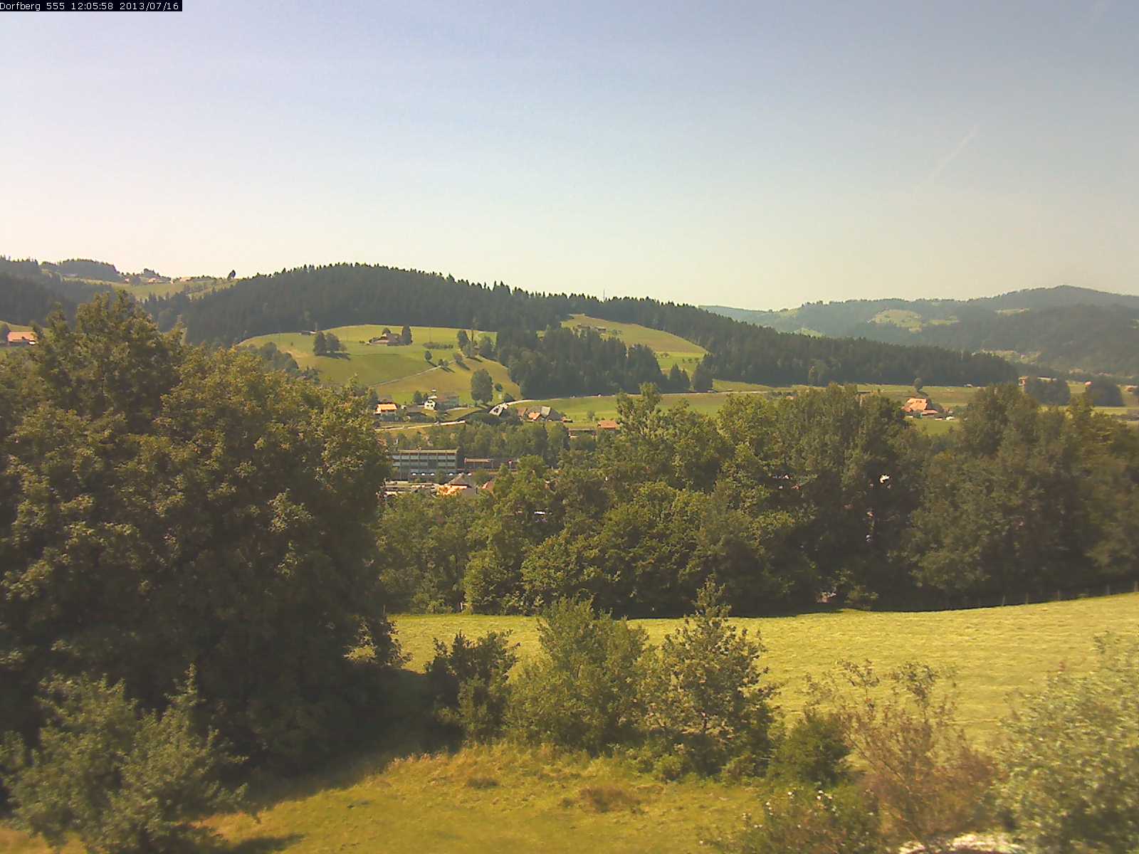 Webcam-Bild: Aussicht vom Dorfberg in Langnau 20130716-120600