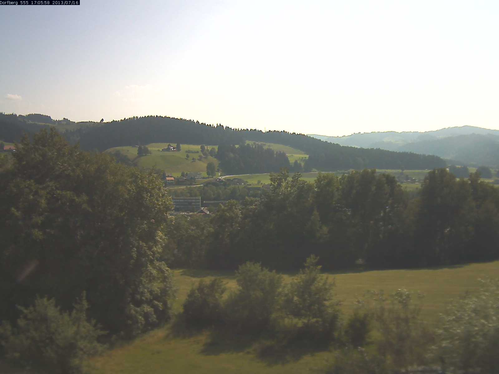 Webcam-Bild: Aussicht vom Dorfberg in Langnau 20130716-170600