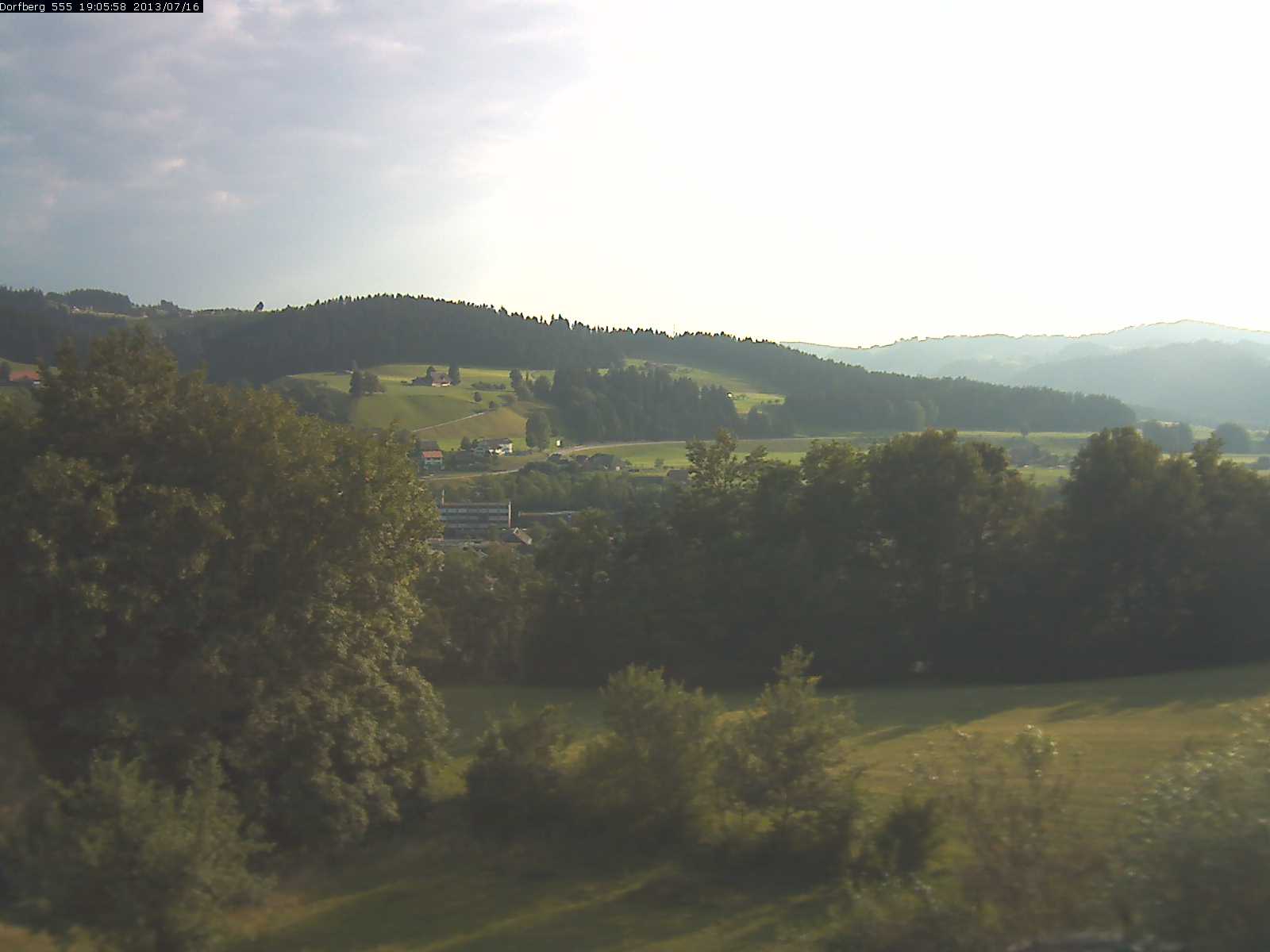 Webcam-Bild: Aussicht vom Dorfberg in Langnau 20130716-190600