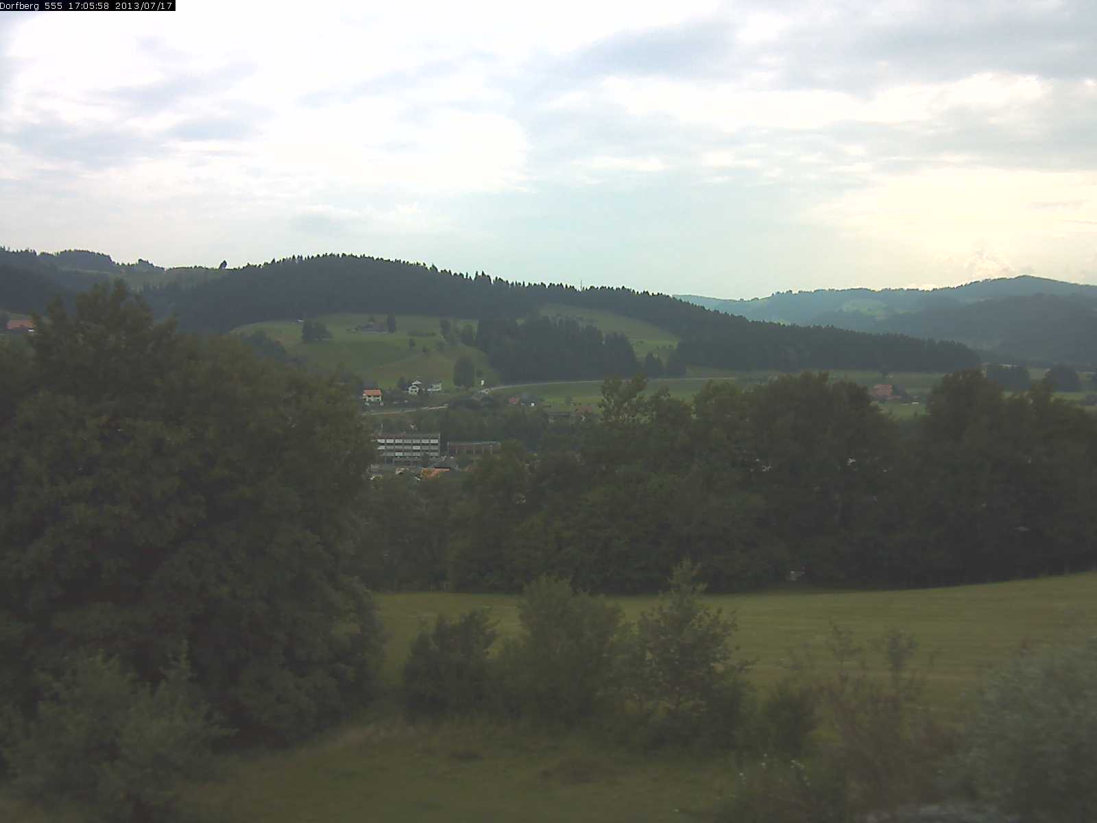 Webcam-Bild: Aussicht vom Dorfberg in Langnau 20130717-170600