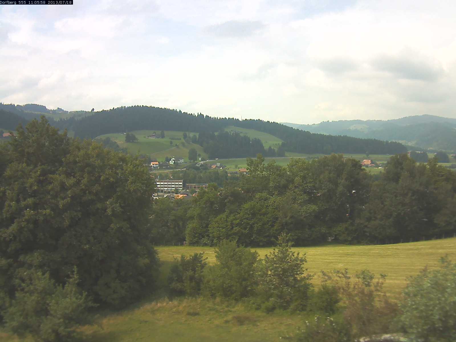 Webcam-Bild: Aussicht vom Dorfberg in Langnau 20130718-110600