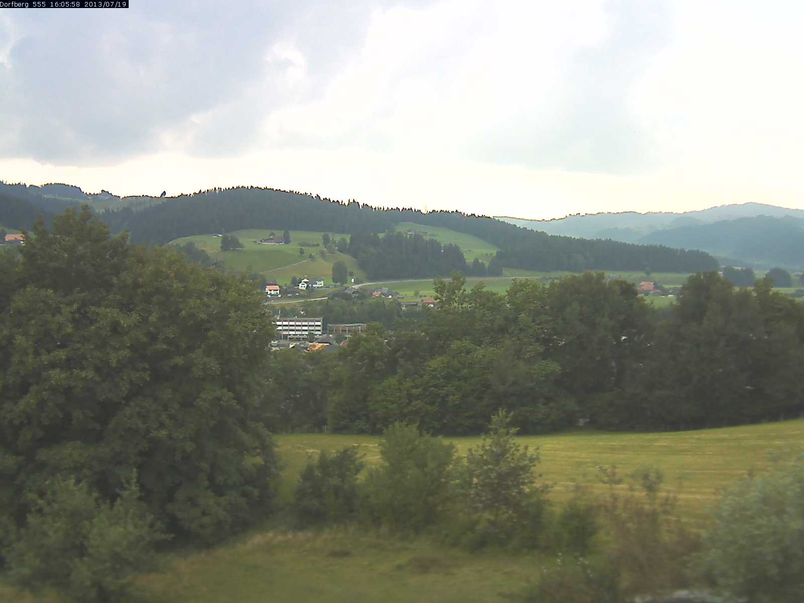 Webcam-Bild: Aussicht vom Dorfberg in Langnau 20130719-160600