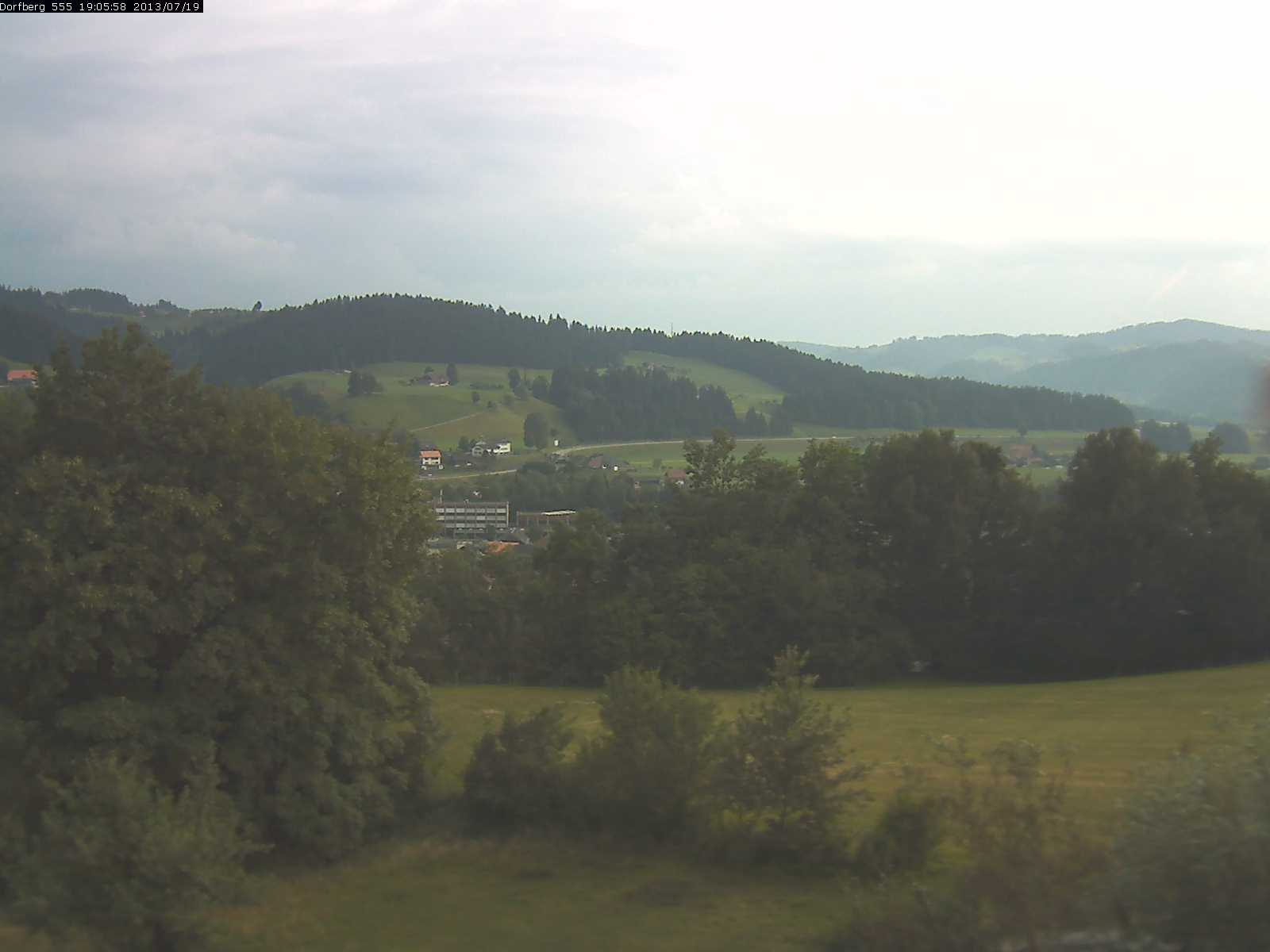 Webcam-Bild: Aussicht vom Dorfberg in Langnau 20130719-190600