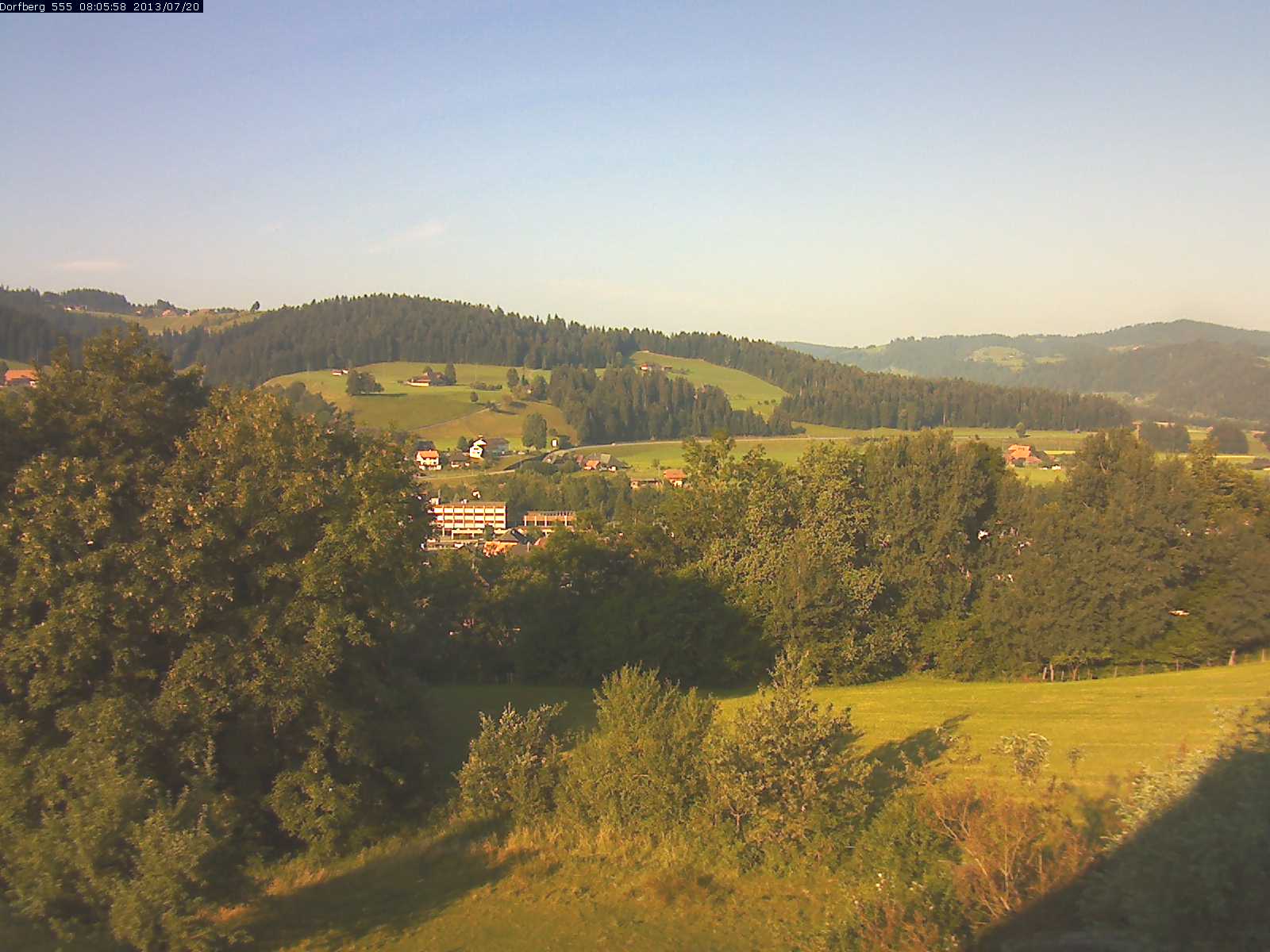 Webcam-Bild: Aussicht vom Dorfberg in Langnau 20130720-080600
