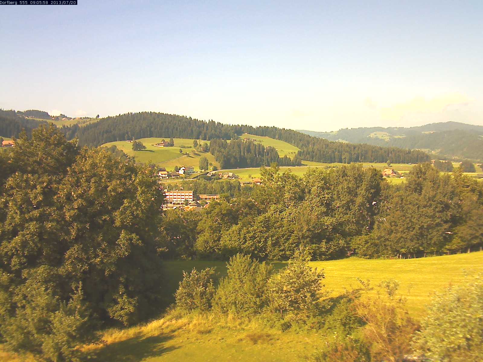 Webcam-Bild: Aussicht vom Dorfberg in Langnau 20130720-090600