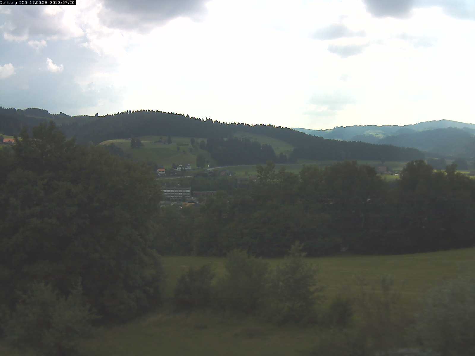 Webcam-Bild: Aussicht vom Dorfberg in Langnau 20130720-170600