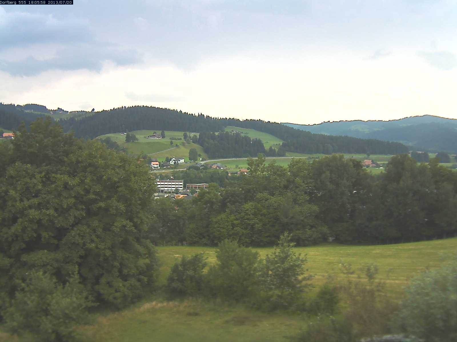 Webcam-Bild: Aussicht vom Dorfberg in Langnau 20130720-180600