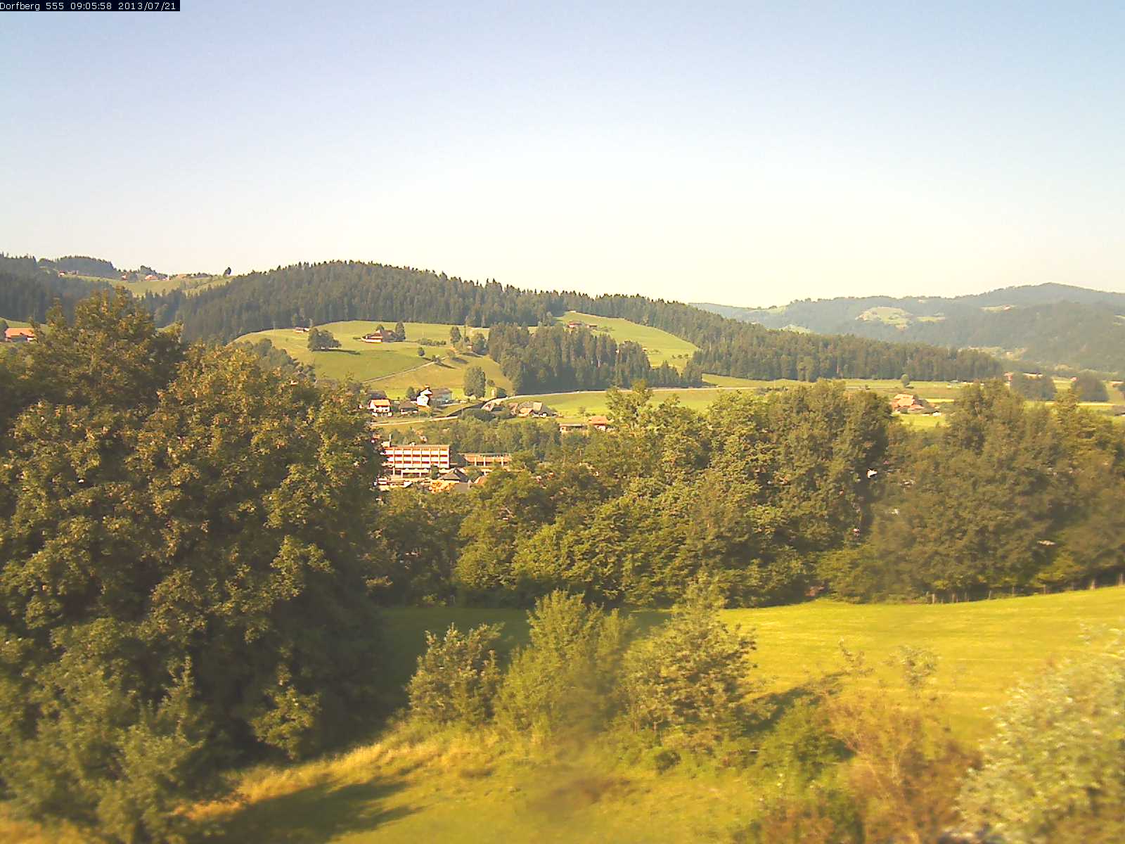Webcam-Bild: Aussicht vom Dorfberg in Langnau 20130721-090600