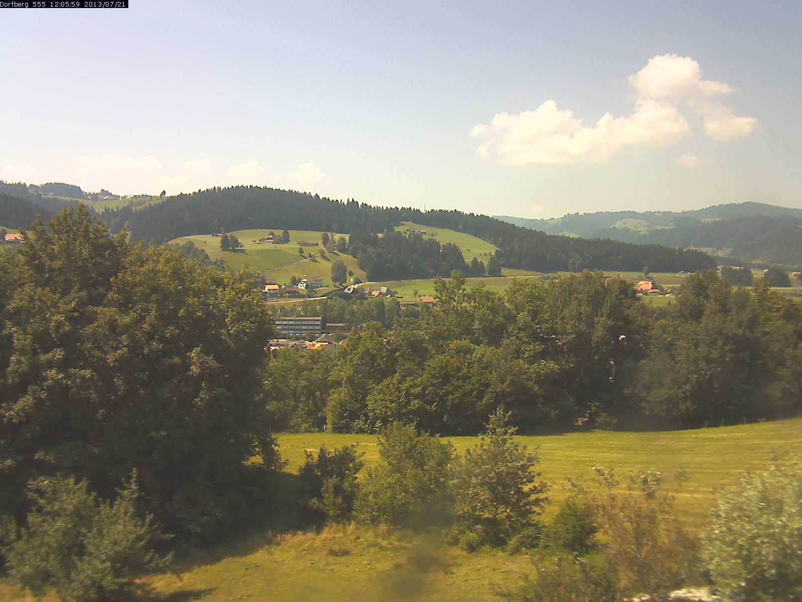 Webcam-Bild: Aussicht vom Dorfberg in Langnau 20130721-120600