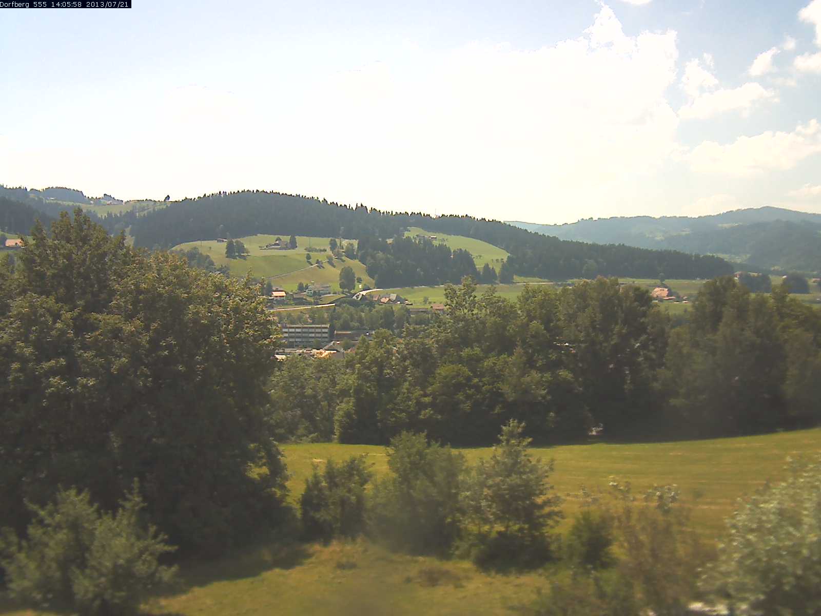 Webcam-Bild: Aussicht vom Dorfberg in Langnau 20130721-140600
