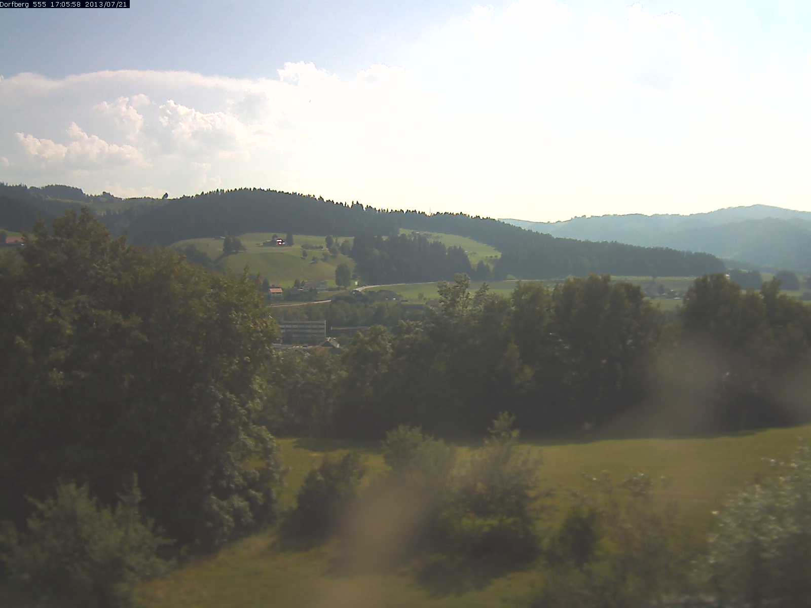 Webcam-Bild: Aussicht vom Dorfberg in Langnau 20130721-170600