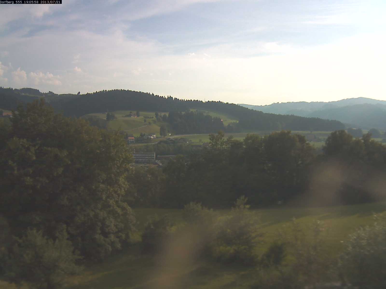 Webcam-Bild: Aussicht vom Dorfberg in Langnau 20130721-190600