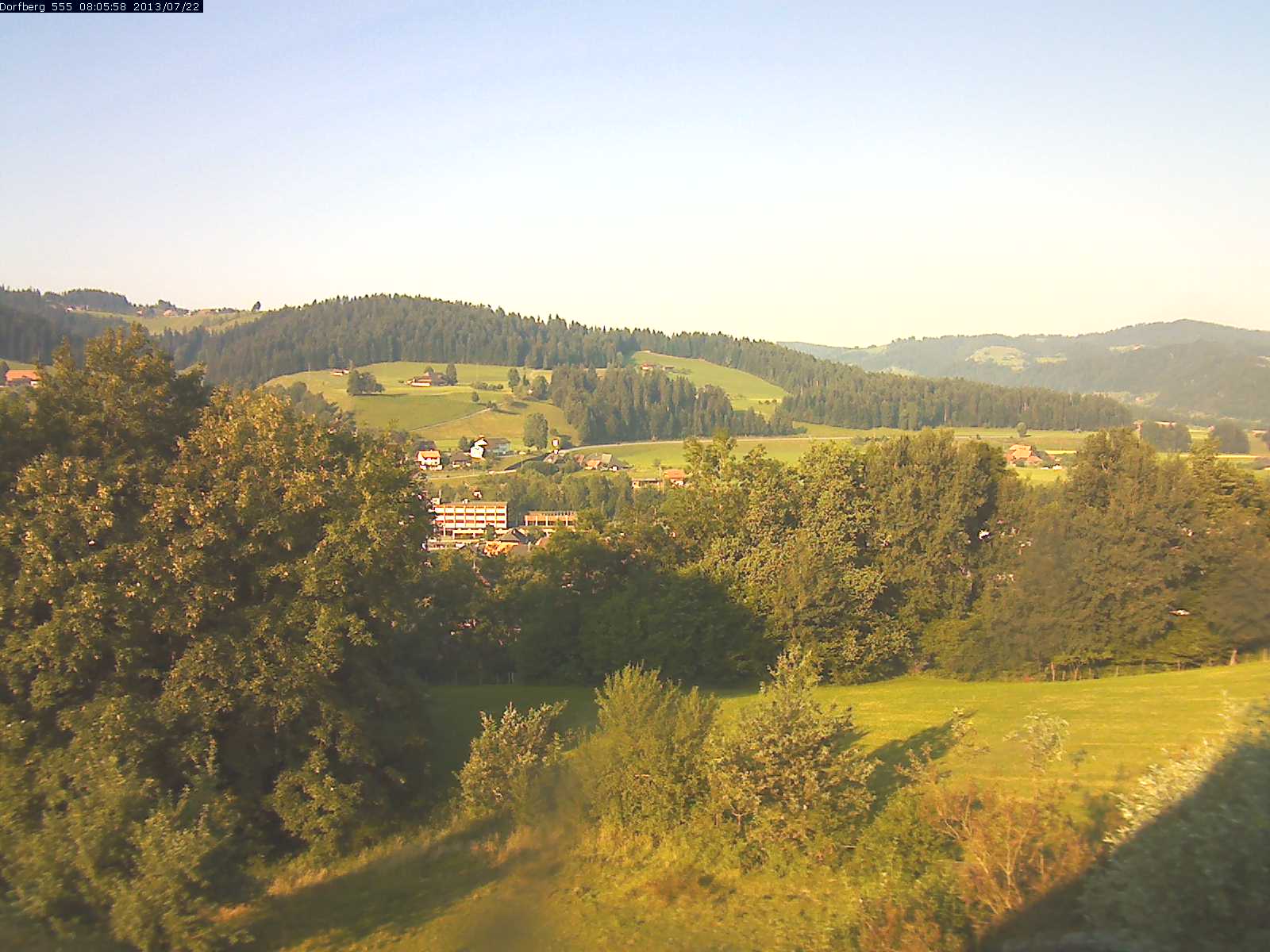 Webcam-Bild: Aussicht vom Dorfberg in Langnau 20130722-080600
