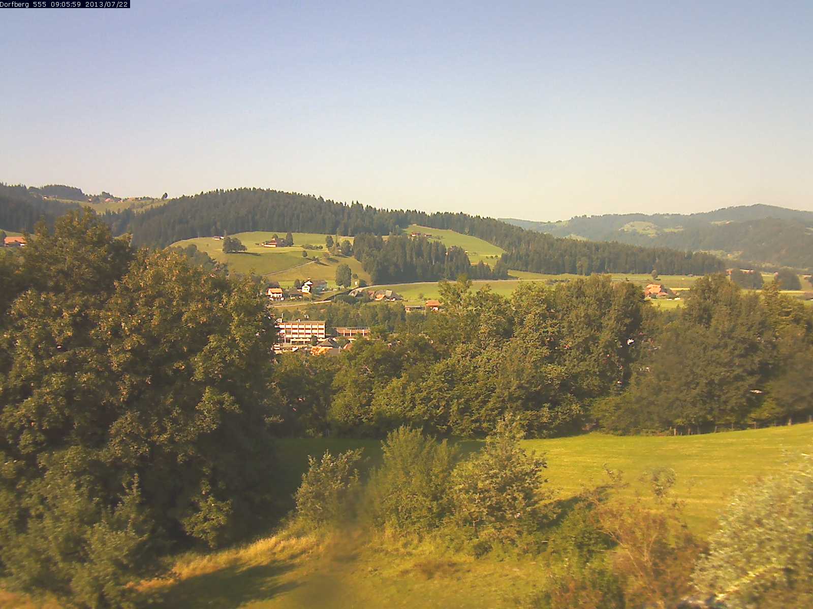 Webcam-Bild: Aussicht vom Dorfberg in Langnau 20130722-090600
