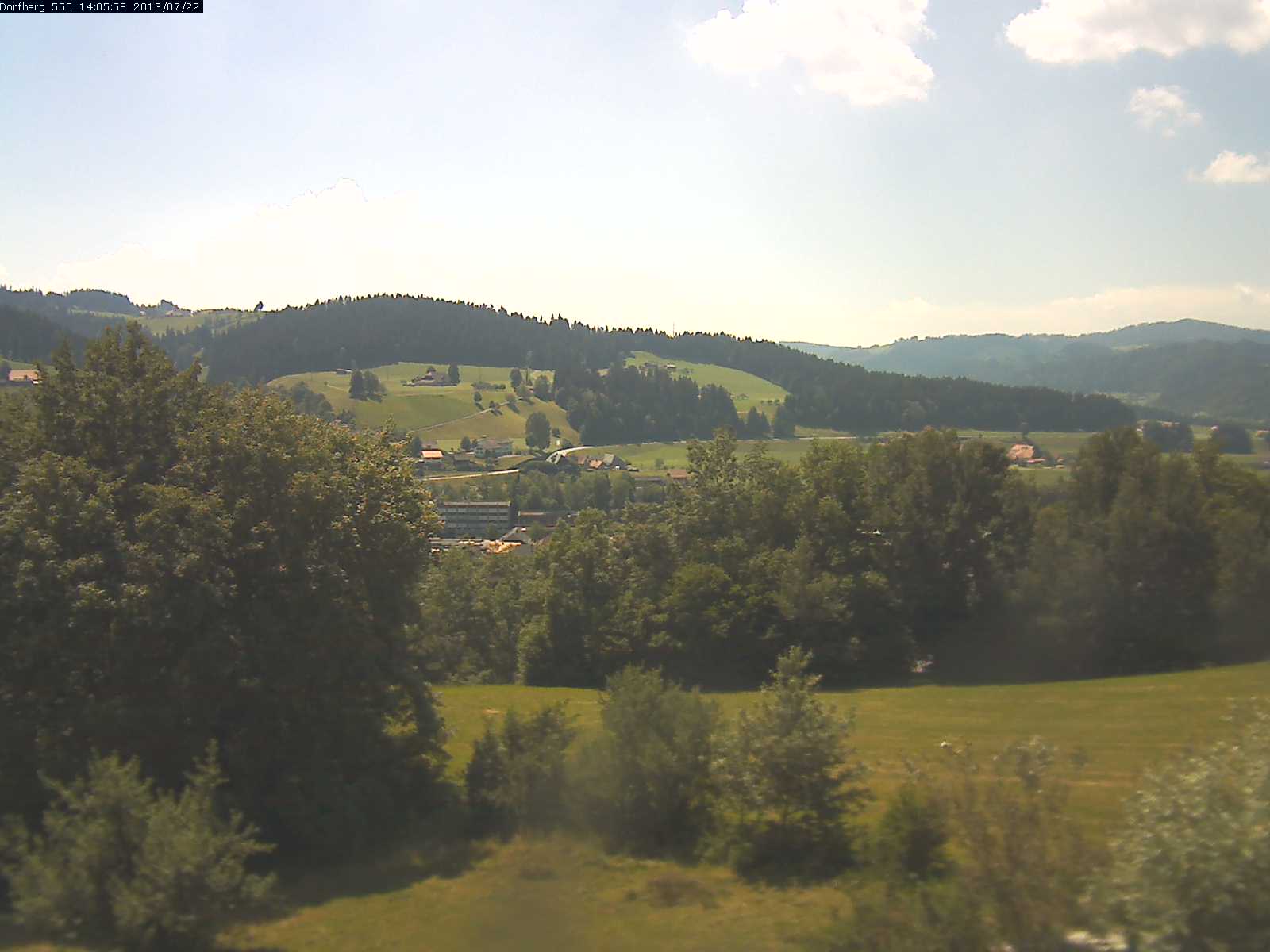 Webcam-Bild: Aussicht vom Dorfberg in Langnau 20130722-140600