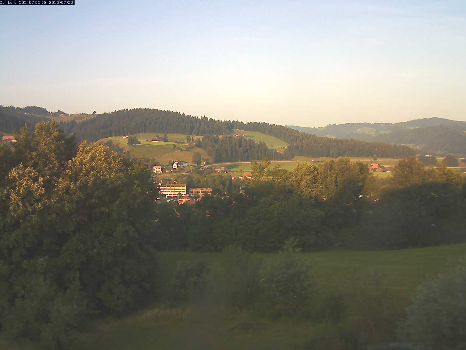 Webcam-Bild: Aussicht vom Dorfberg in Langnau 20130723-070600