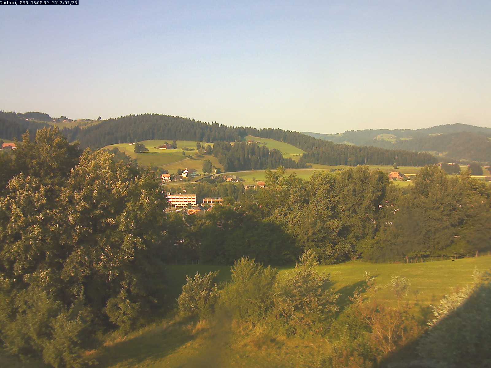 Webcam-Bild: Aussicht vom Dorfberg in Langnau 20130723-080600