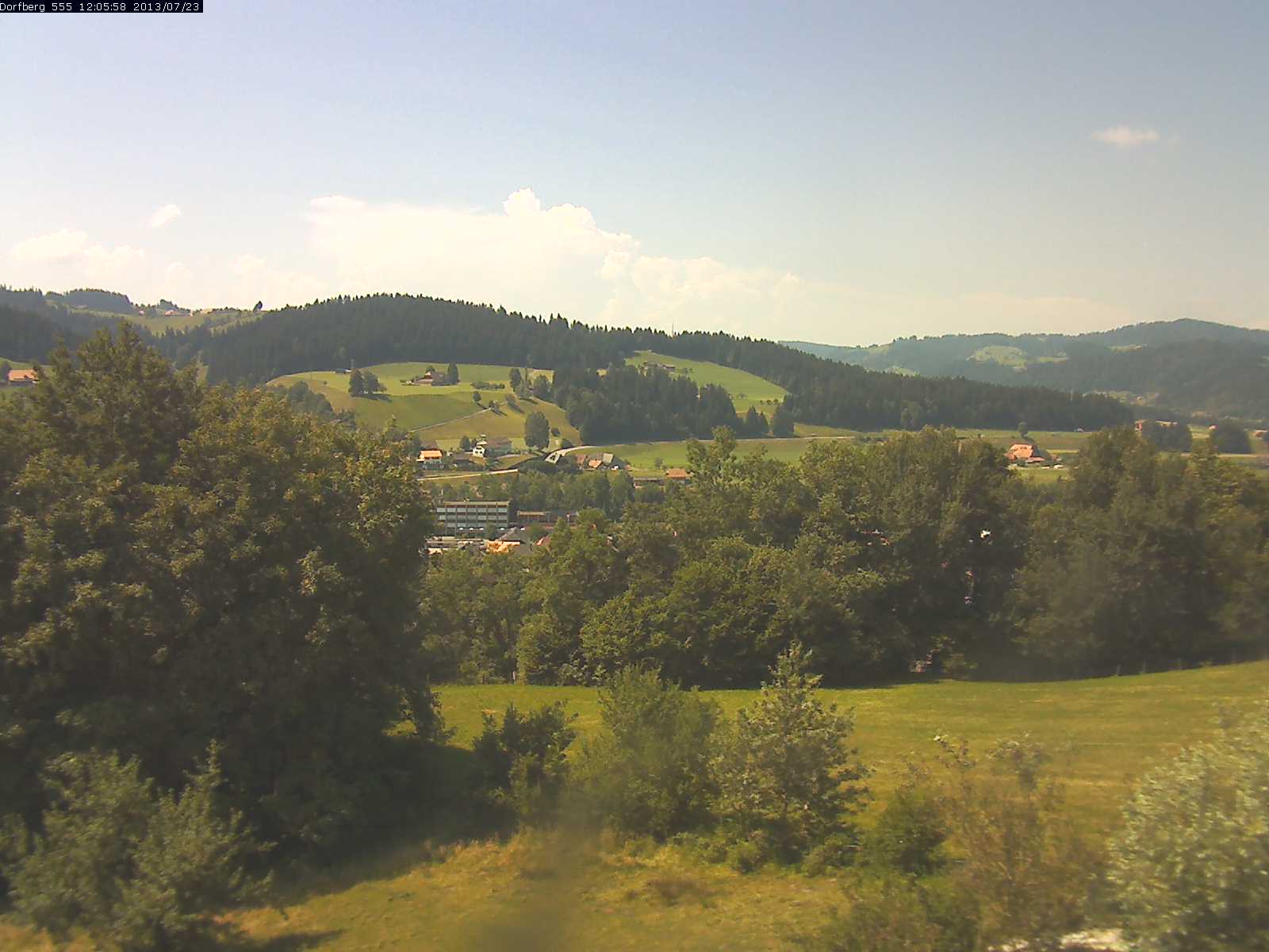 Webcam-Bild: Aussicht vom Dorfberg in Langnau 20130723-120600
