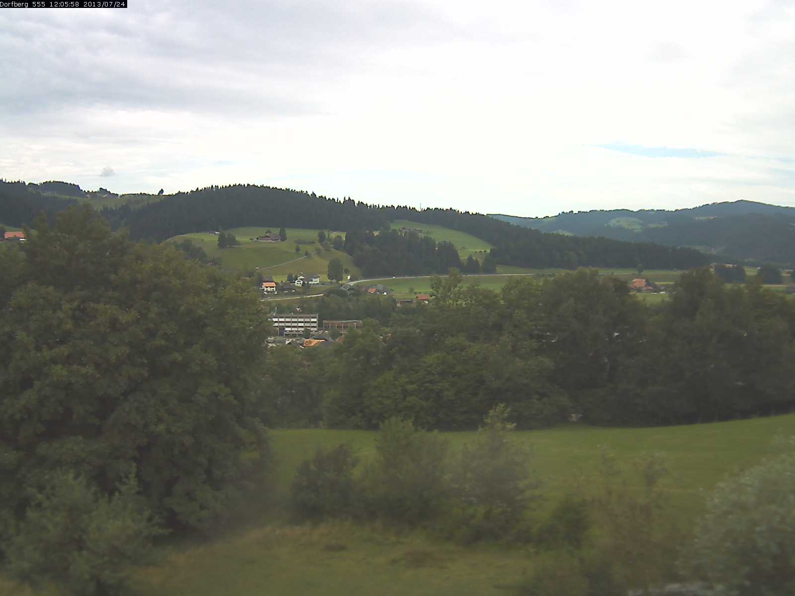 Webcam-Bild: Aussicht vom Dorfberg in Langnau 20130724-120600