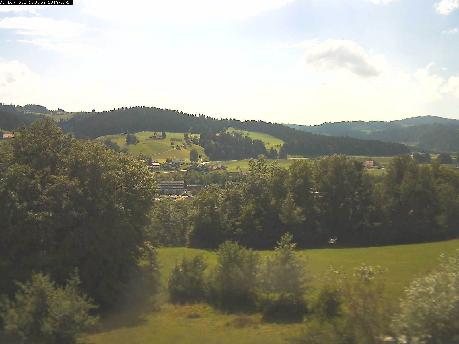 Webcam-Bild: Aussicht vom Dorfberg in Langnau 20130724-150600