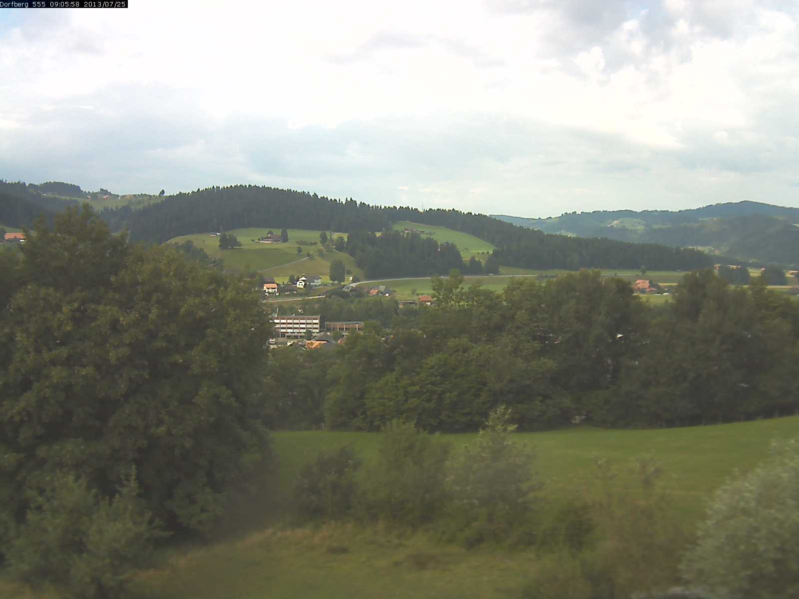 Webcam-Bild: Aussicht vom Dorfberg in Langnau 20130725-090600