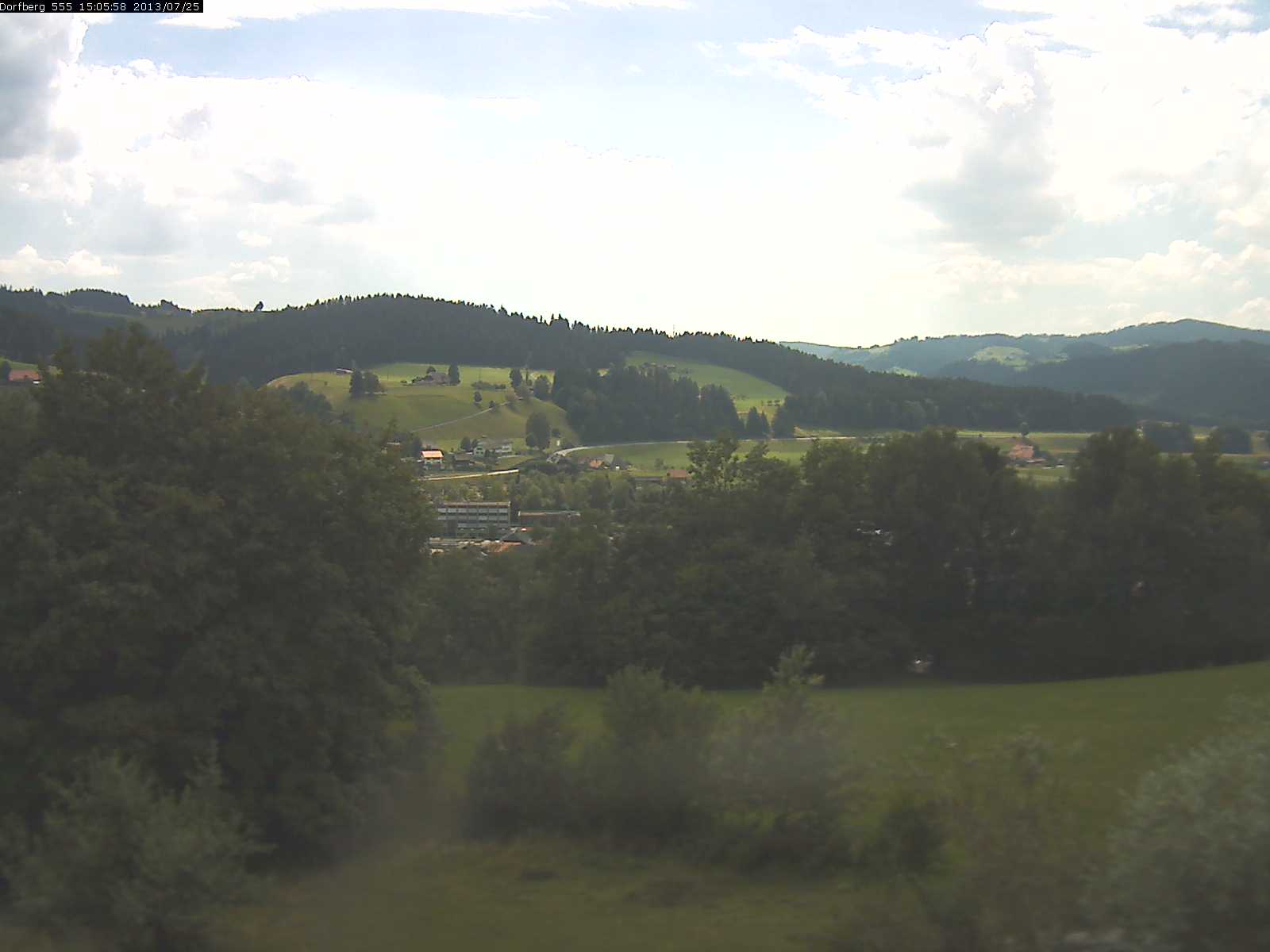 Webcam-Bild: Aussicht vom Dorfberg in Langnau 20130725-150600