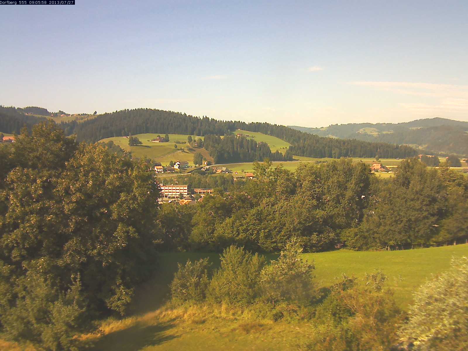 Webcam-Bild: Aussicht vom Dorfberg in Langnau 20130727-090600