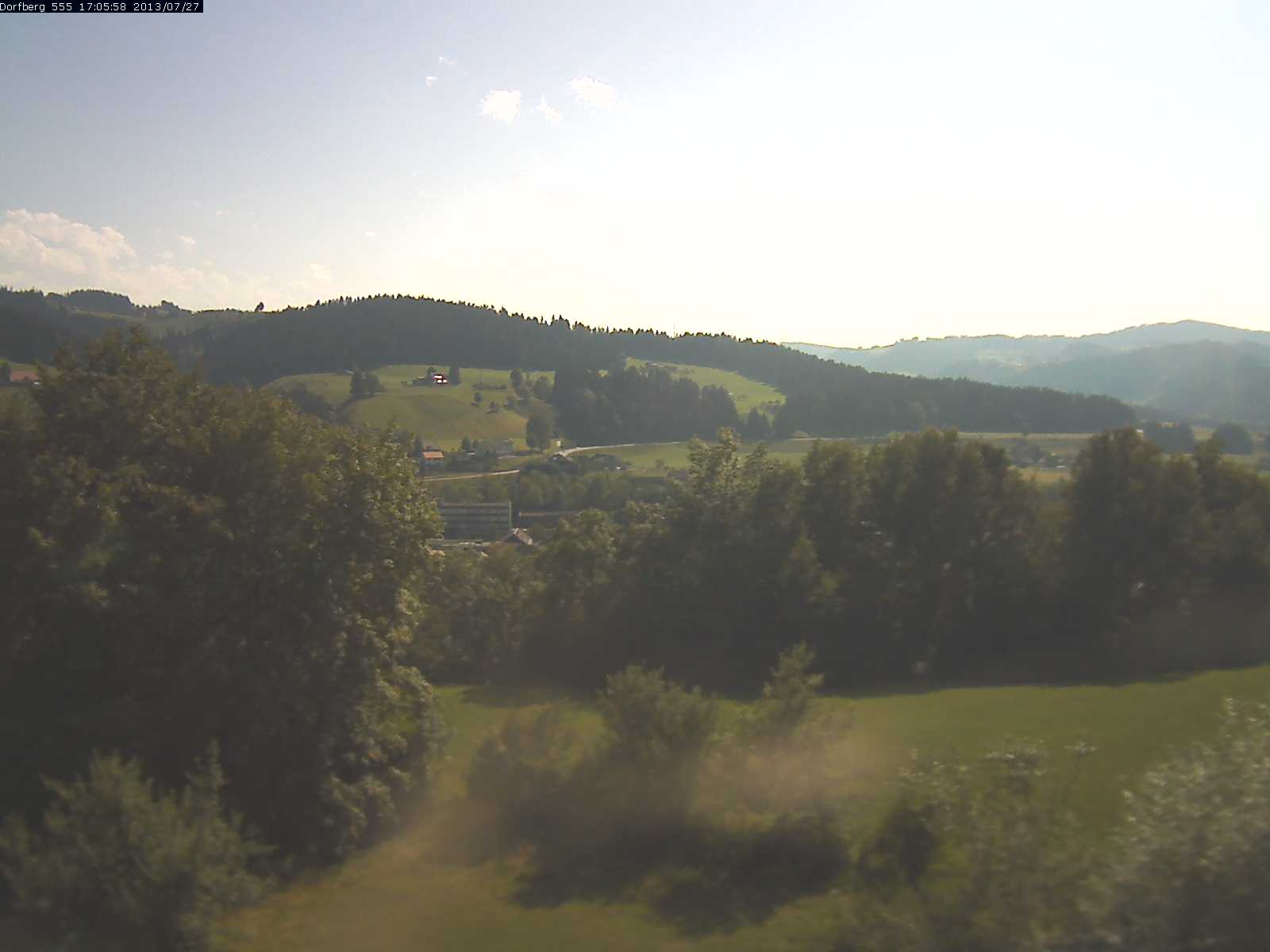 Webcam-Bild: Aussicht vom Dorfberg in Langnau 20130727-170600