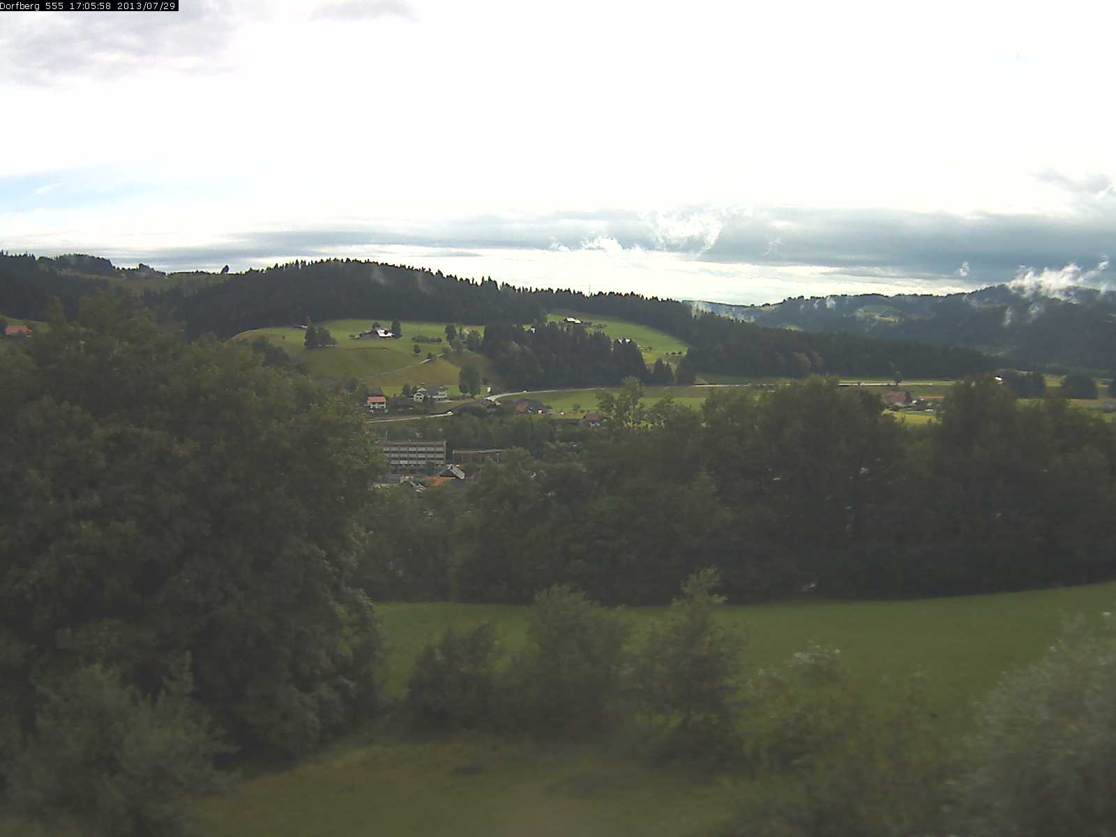 Webcam-Bild: Aussicht vom Dorfberg in Langnau 20130729-170600