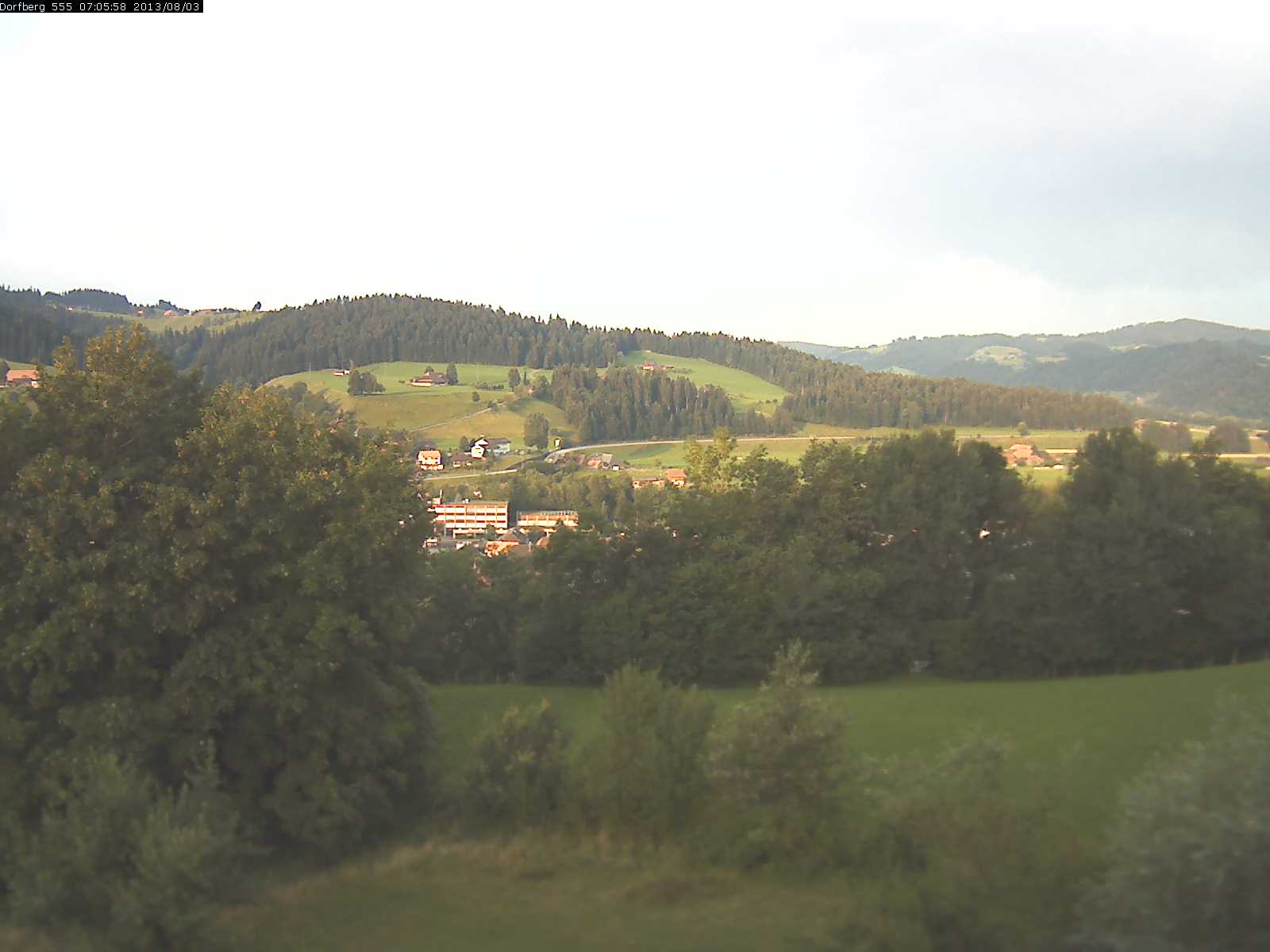 Webcam-Bild: Aussicht vom Dorfberg in Langnau 20130803-070600