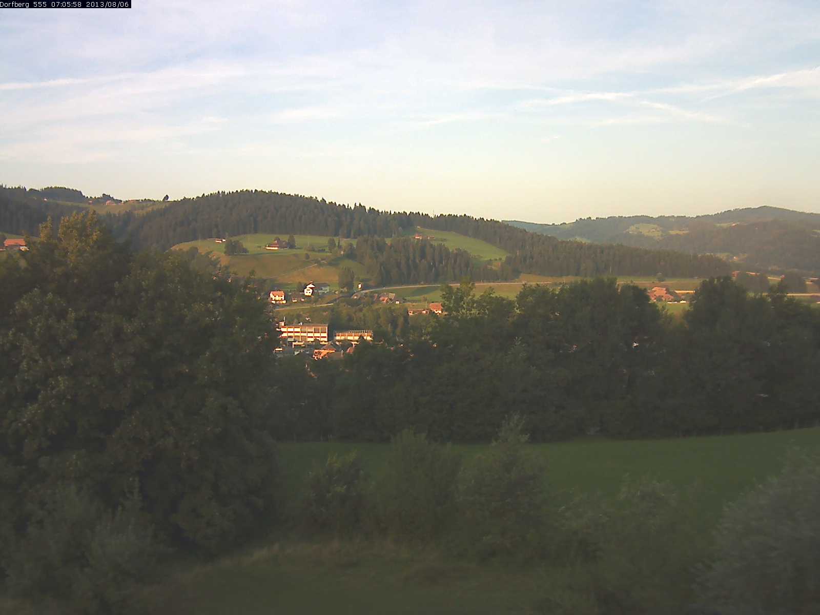 Webcam-Bild: Aussicht vom Dorfberg in Langnau 20130806-070600