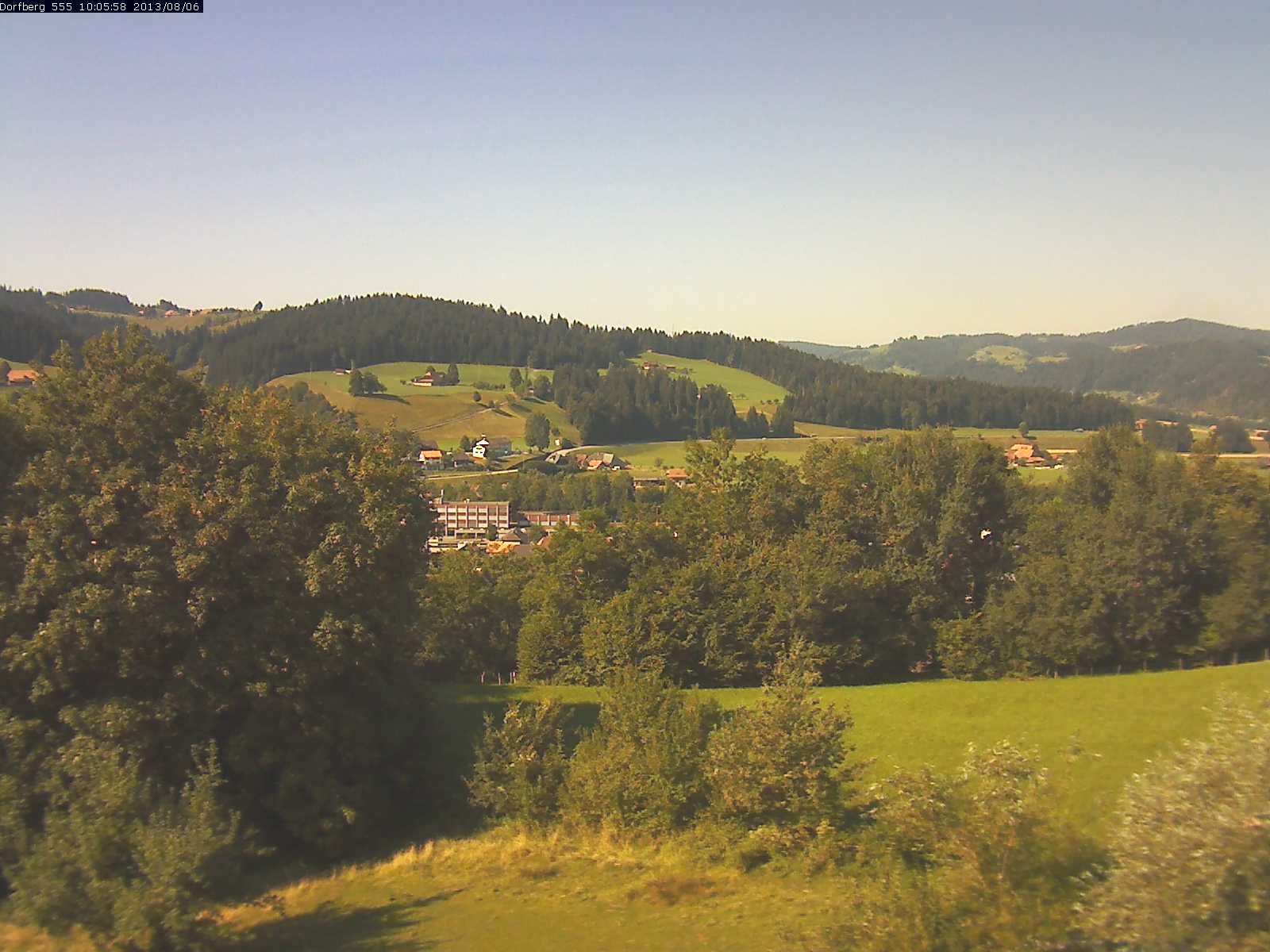 Webcam-Bild: Aussicht vom Dorfberg in Langnau 20130806-100600