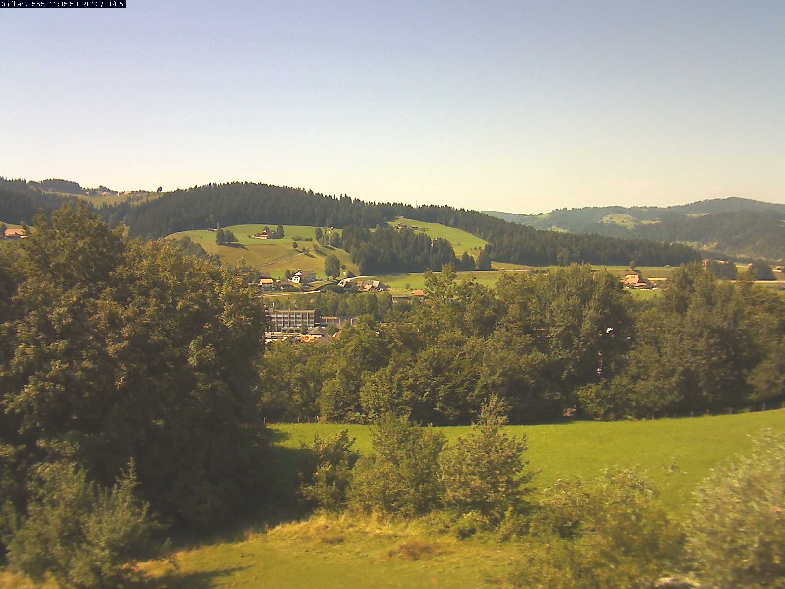 Webcam-Bild: Aussicht vom Dorfberg in Langnau 20130806-110600