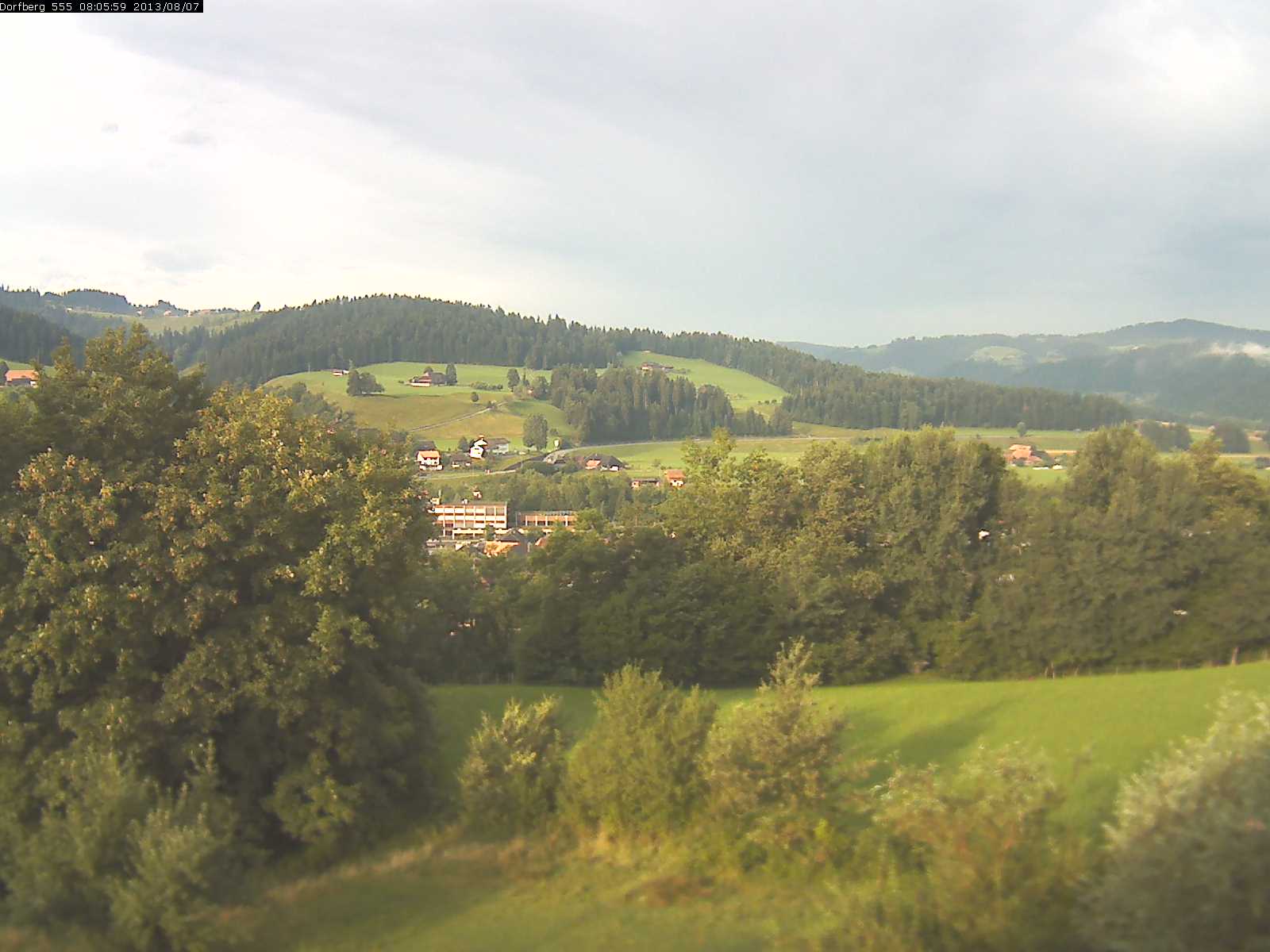 Webcam-Bild: Aussicht vom Dorfberg in Langnau 20130807-080600