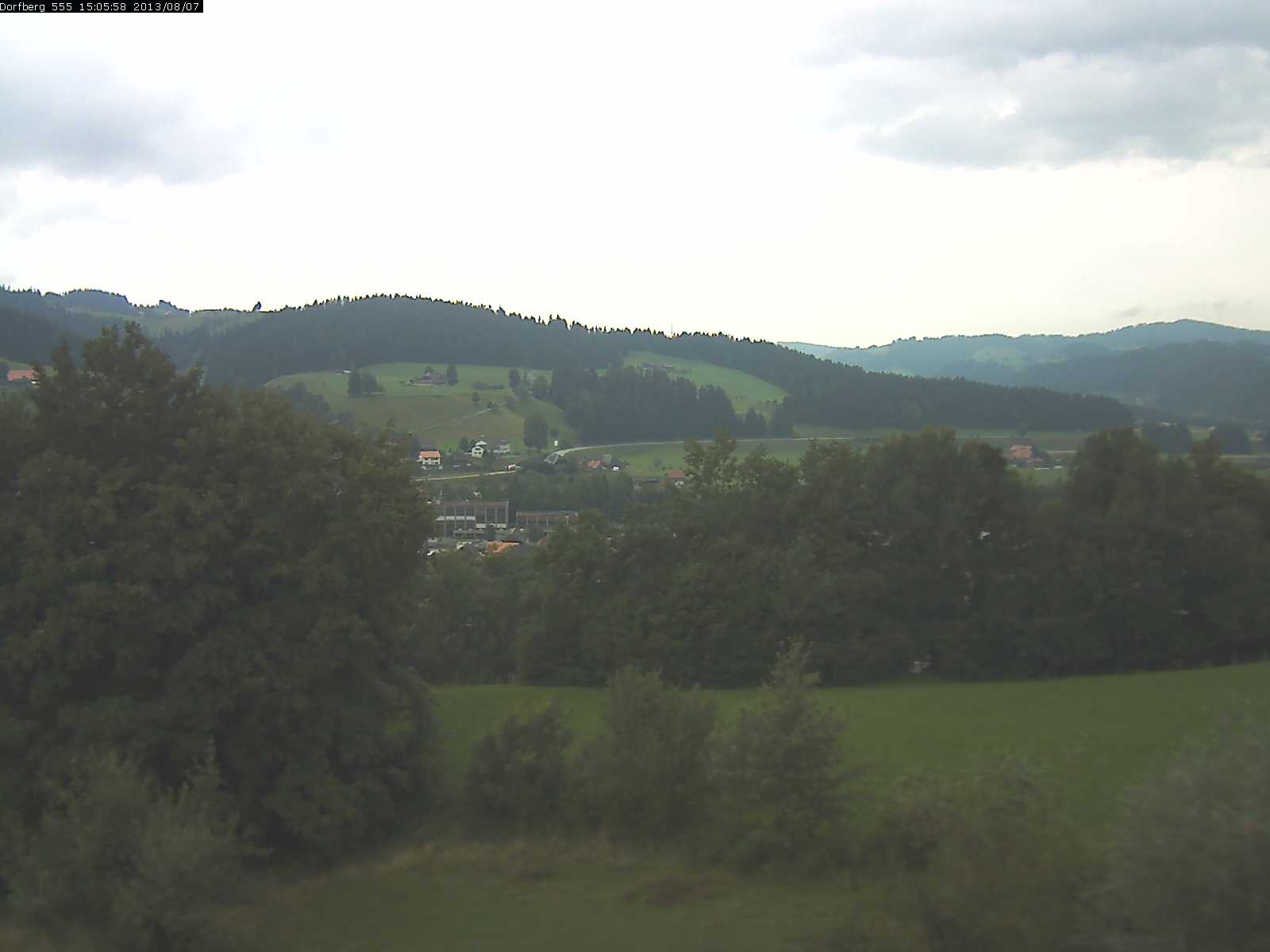 Webcam-Bild: Aussicht vom Dorfberg in Langnau 20130807-150600