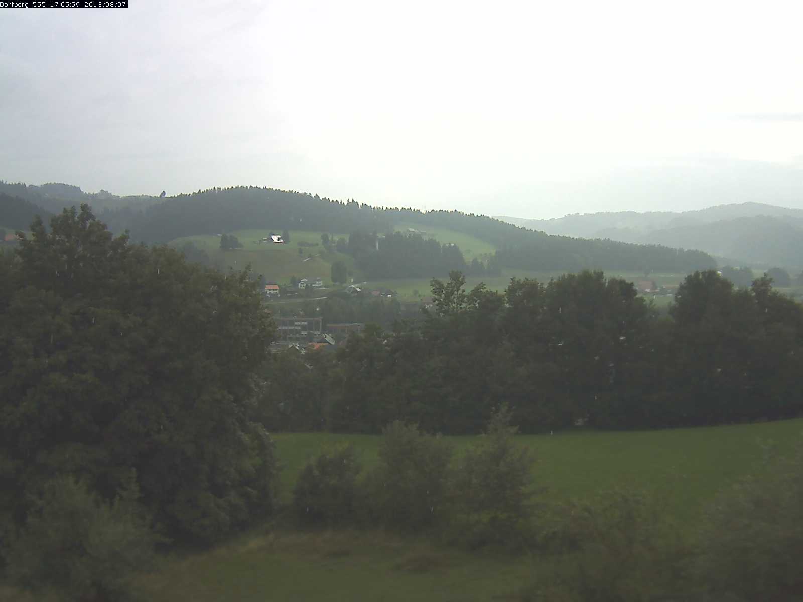 Webcam-Bild: Aussicht vom Dorfberg in Langnau 20130807-170600